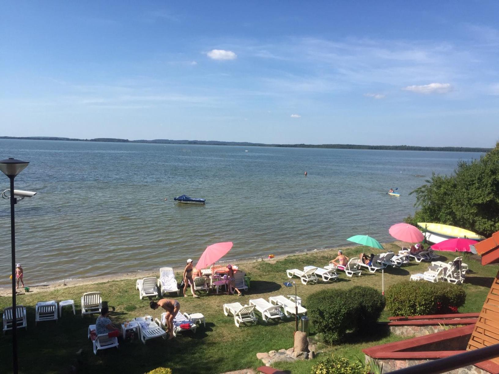 Apartment with Lake View - 33 ft from the lake - Photo 16