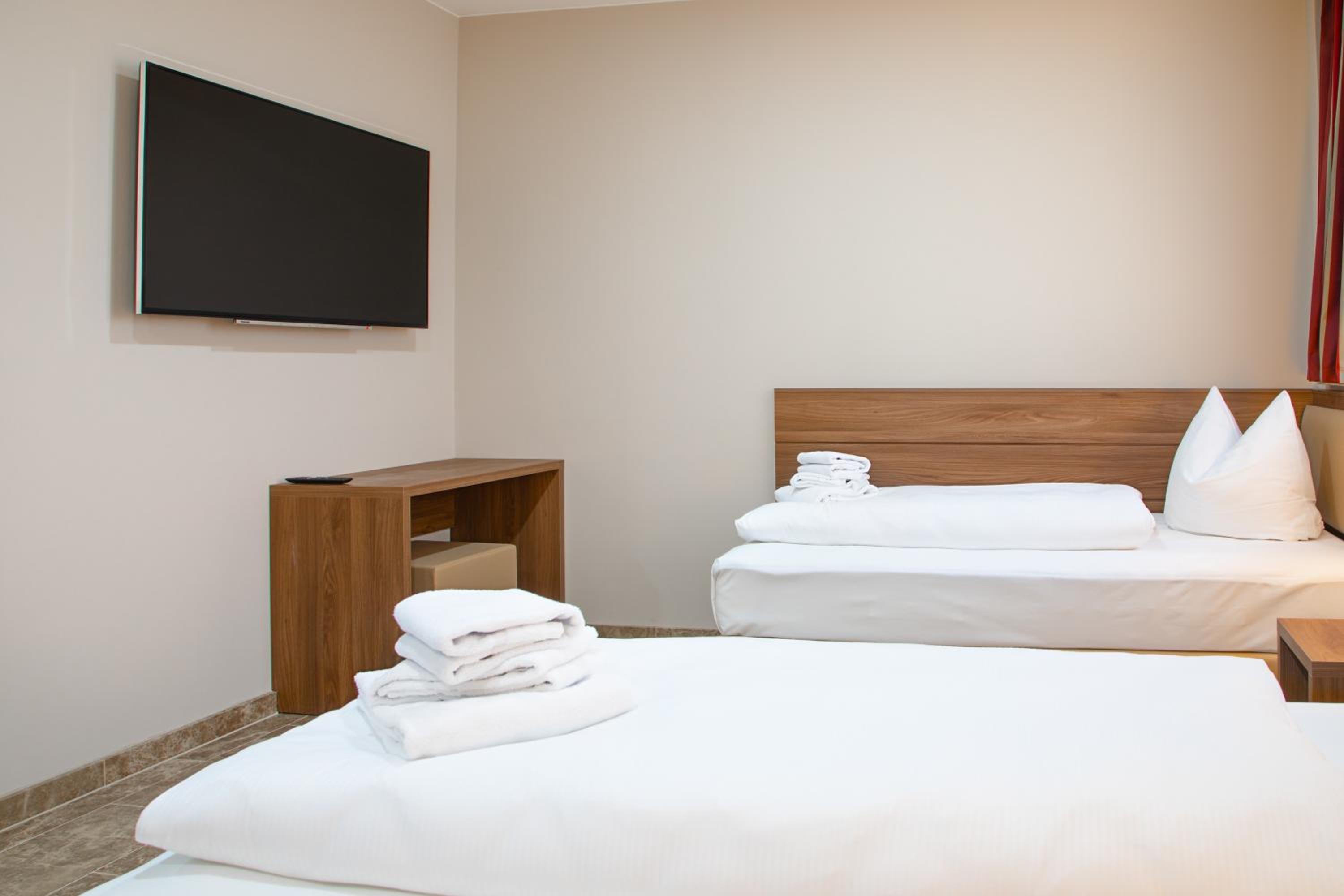 Triple Room with Bathroom photo 3