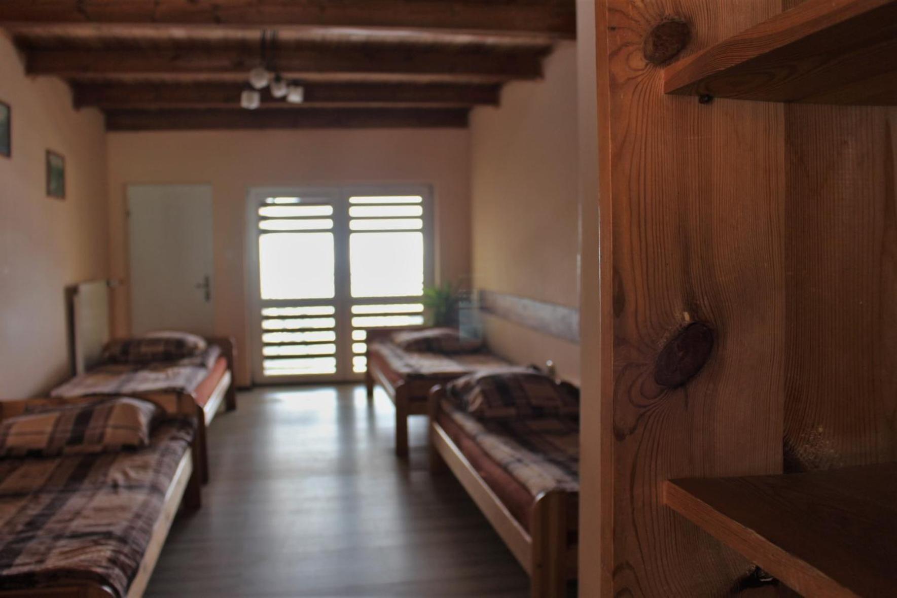 Quadruple Room with Private Bathroom - Photo 5