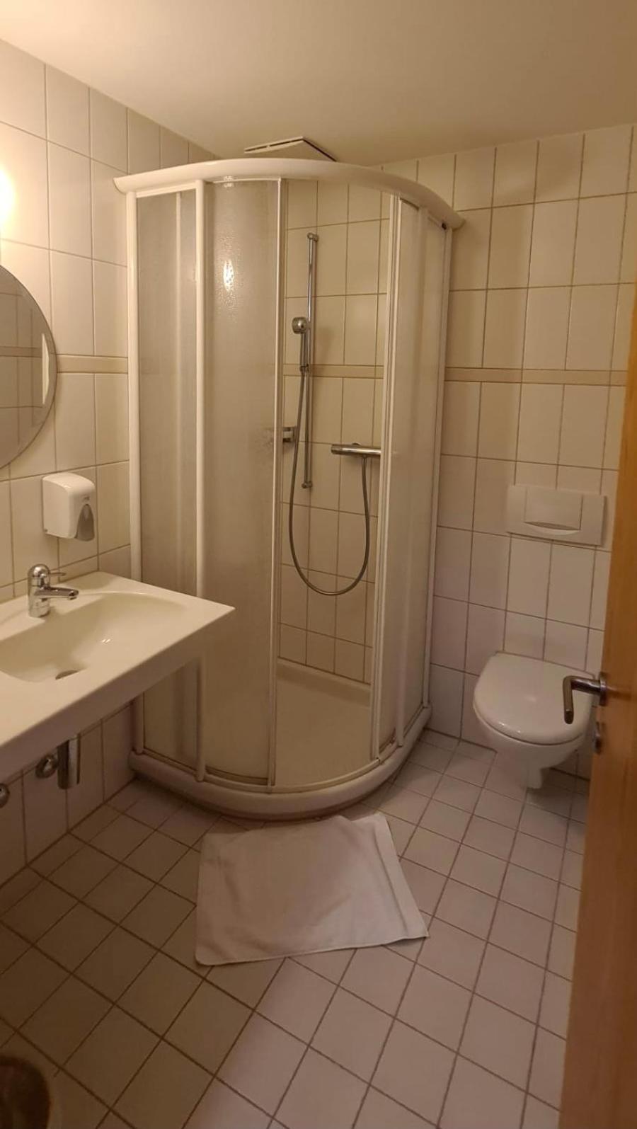 Deluxe Double or Twin Room - Photo 3