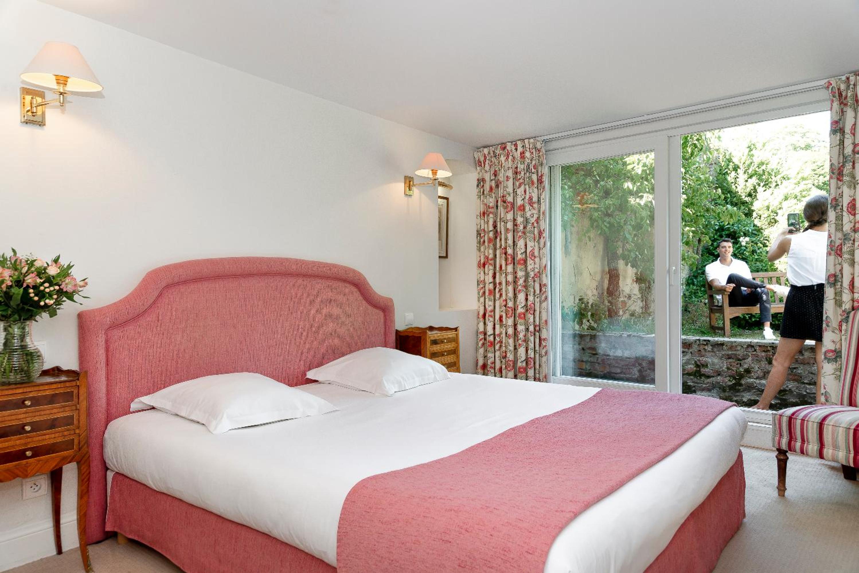 Suite - Photo 5