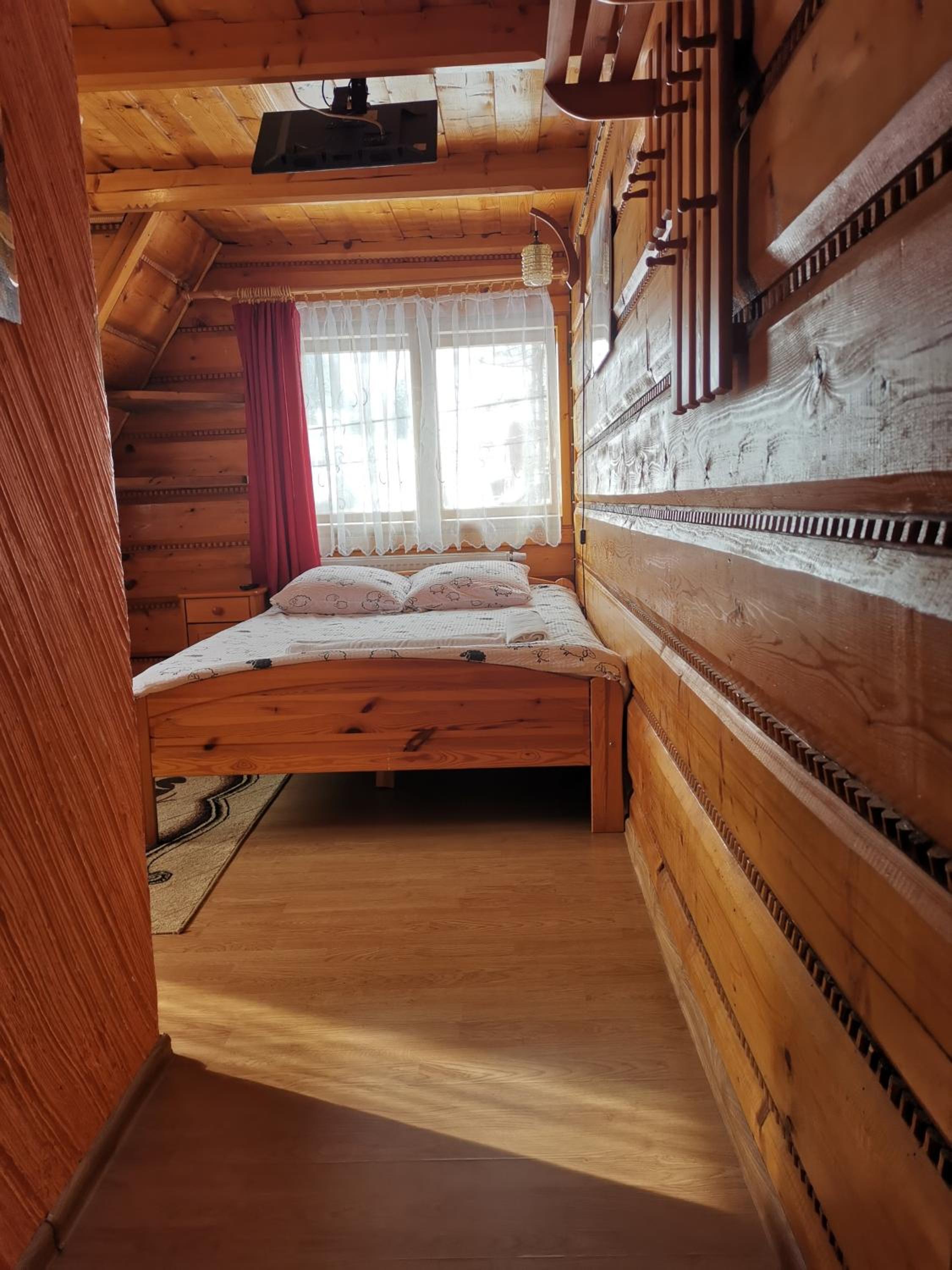 Double Room - Photo 8