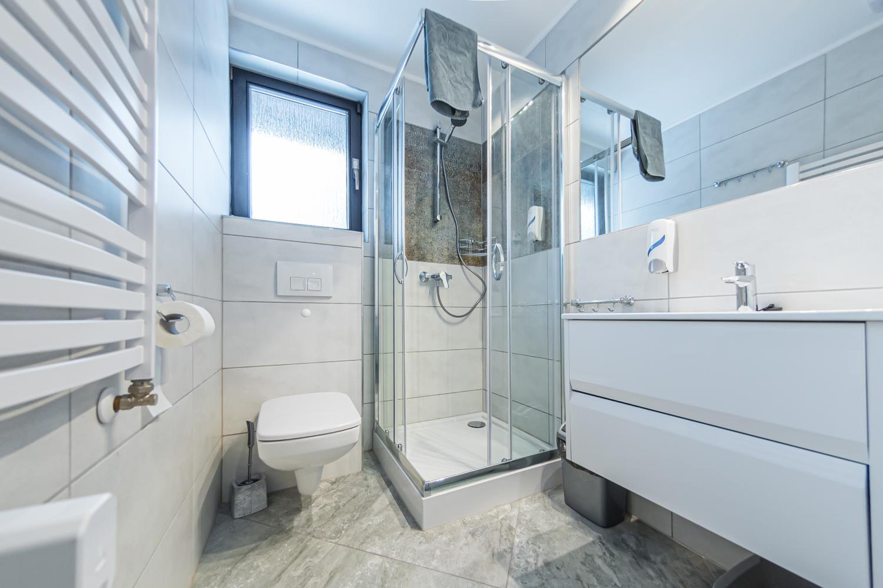 Triple Room with Private Bathroom photo 3