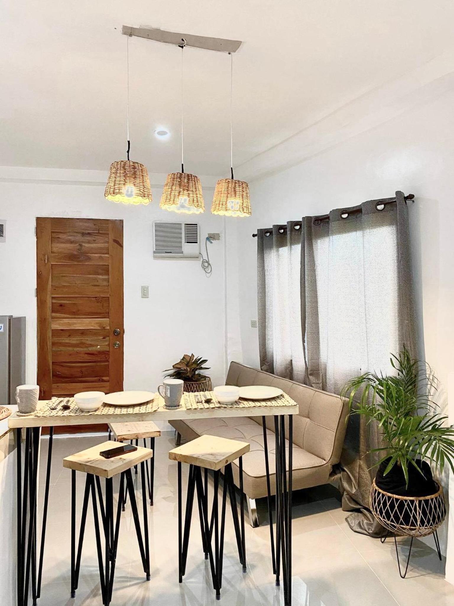 One-Bedroom Apartment - Photo 11
