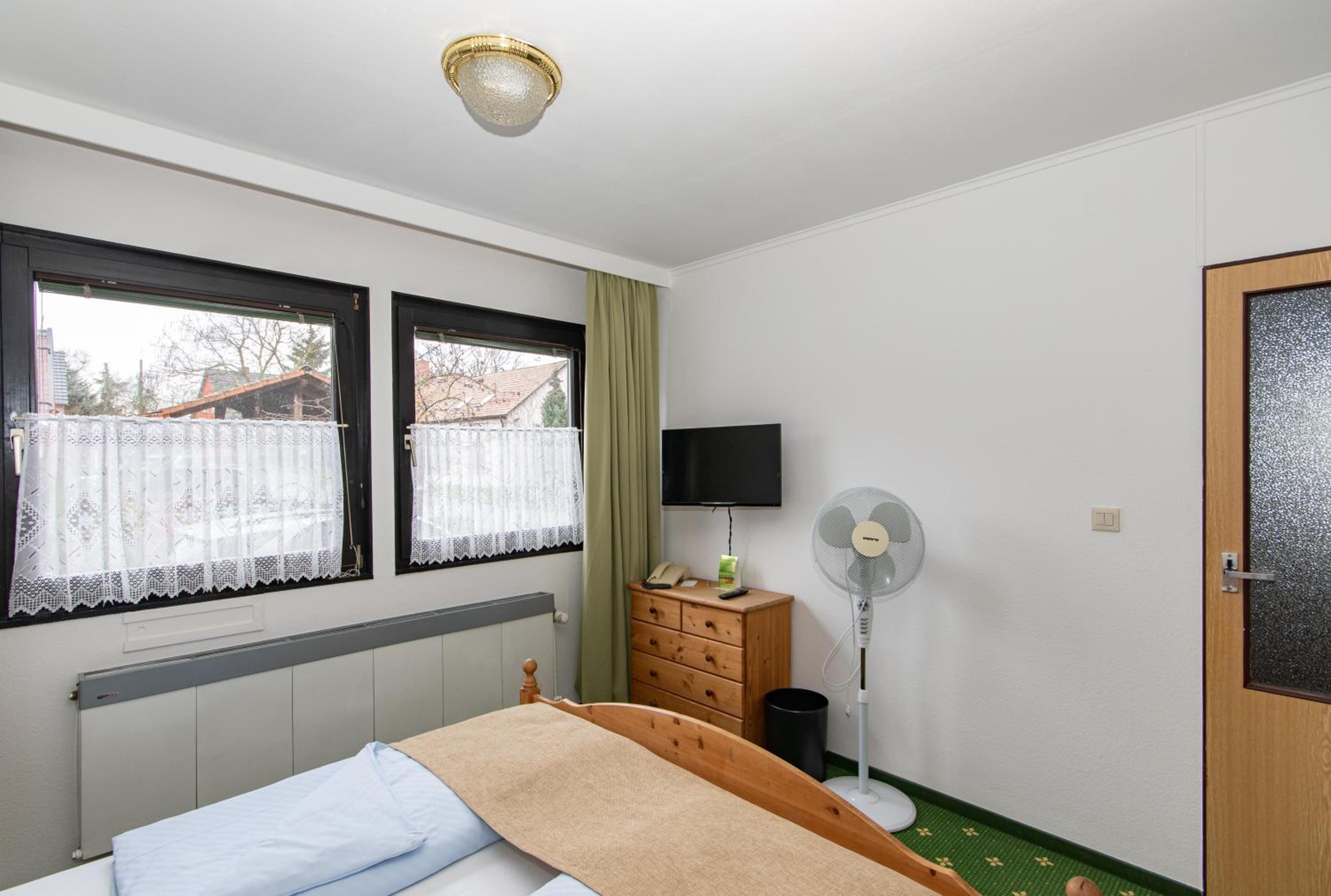 Double or Twin Room photo 3