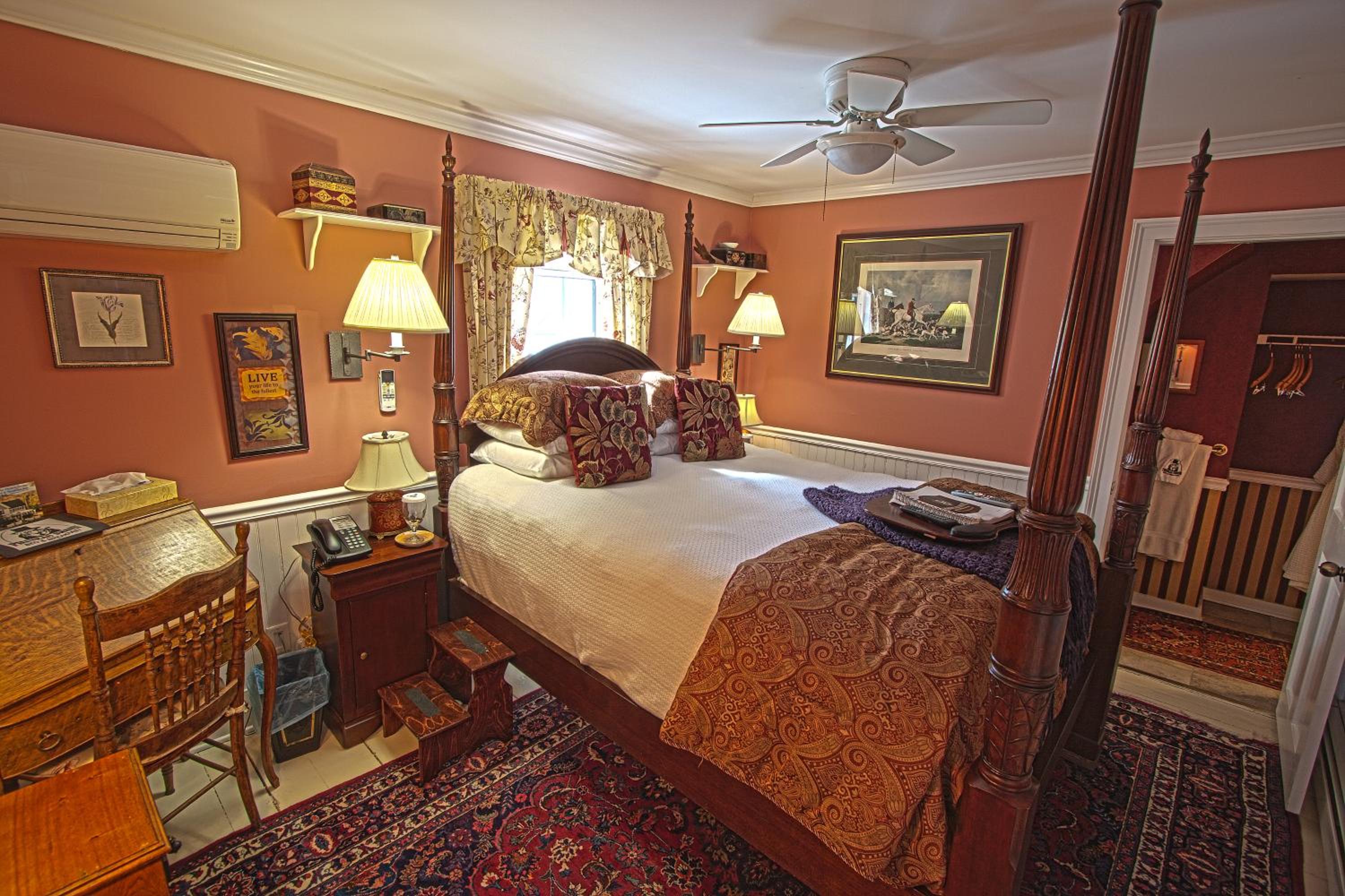 Queen Room
