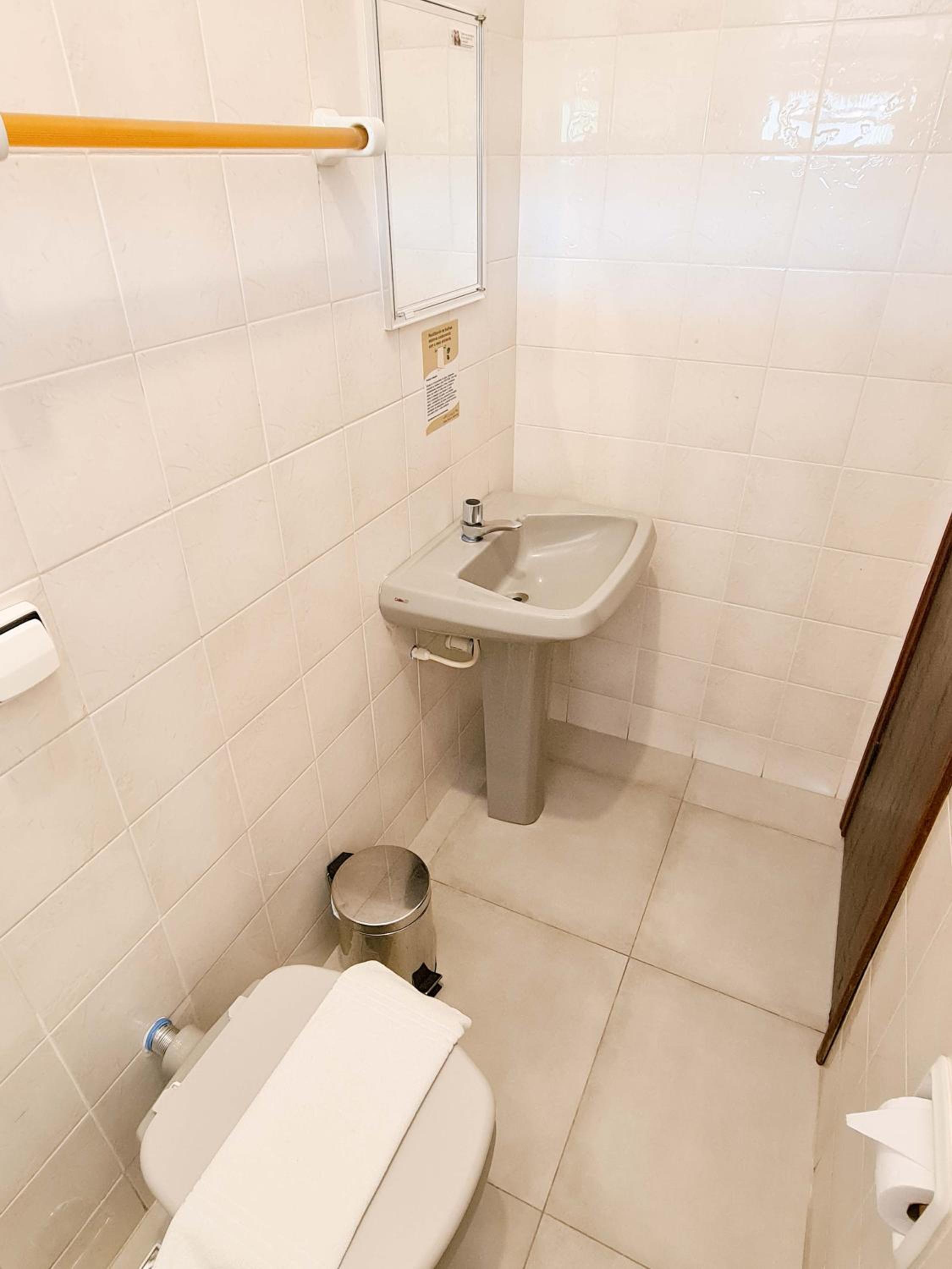 Standard Double Room - Photo 3
