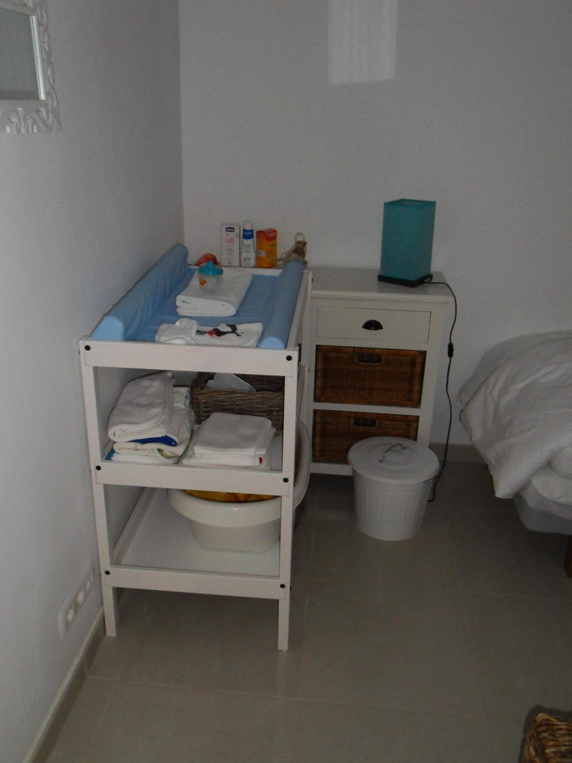 Four-Bedroom House photo 2