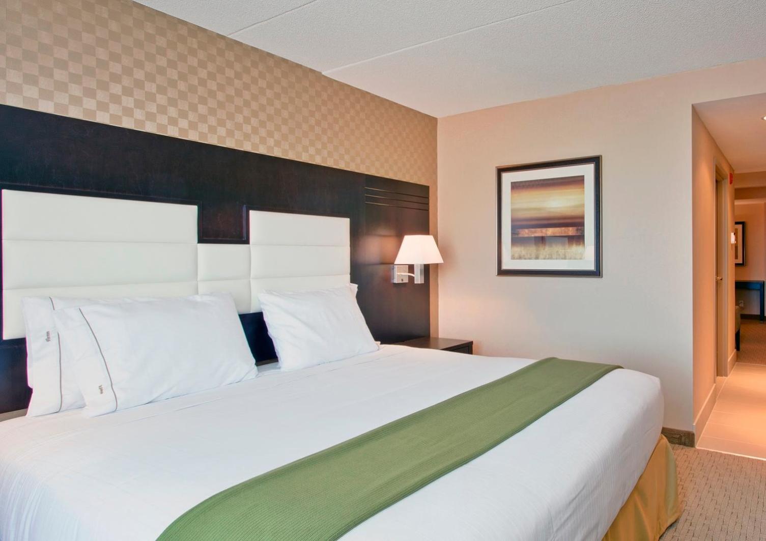 King Suite - Photo 1