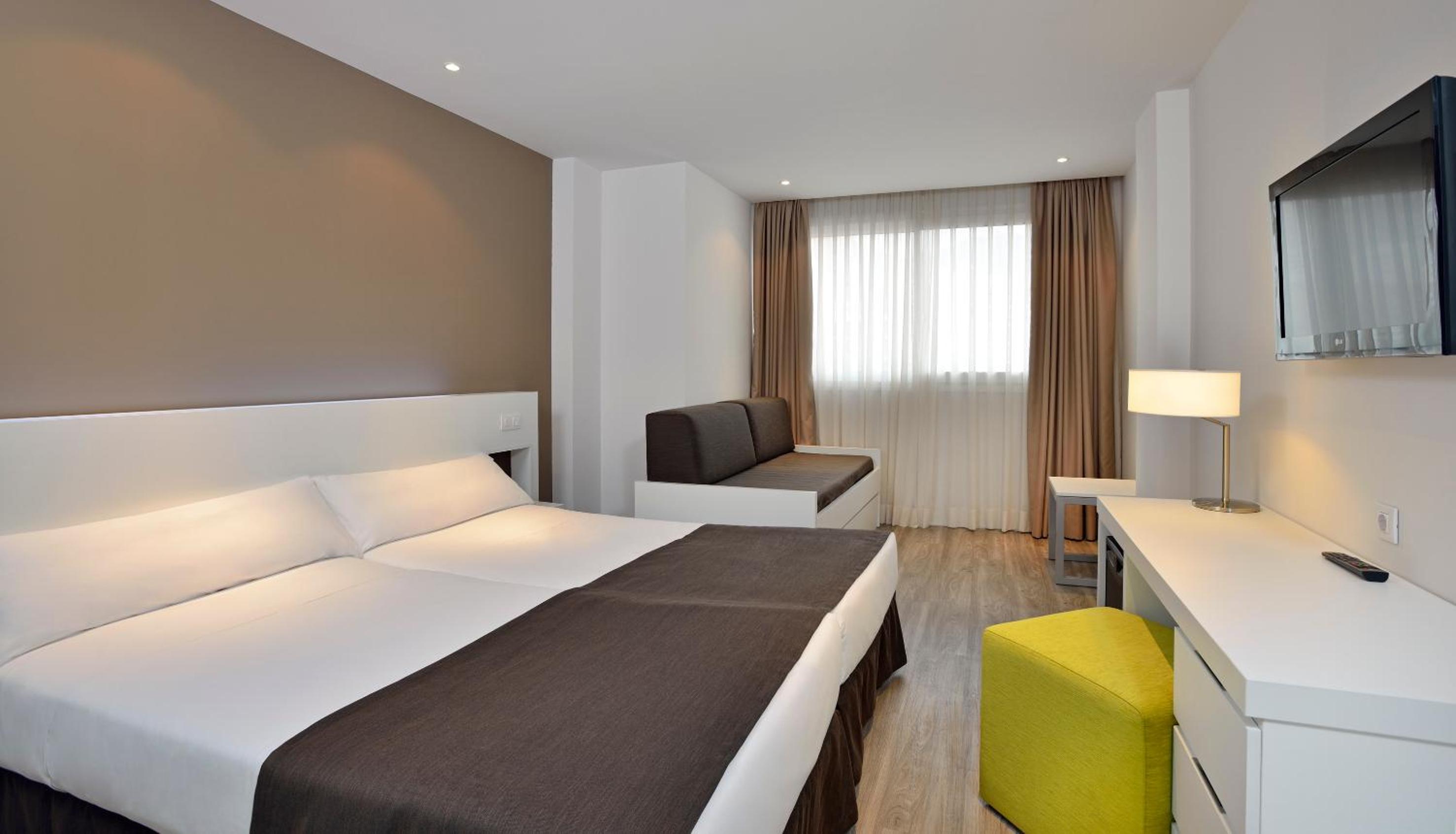 Relax in comfort and style in your spacious retreat!