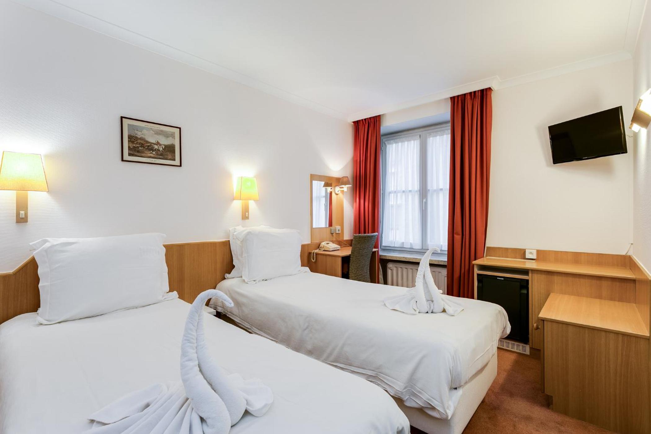 Twin Room - Photo 1