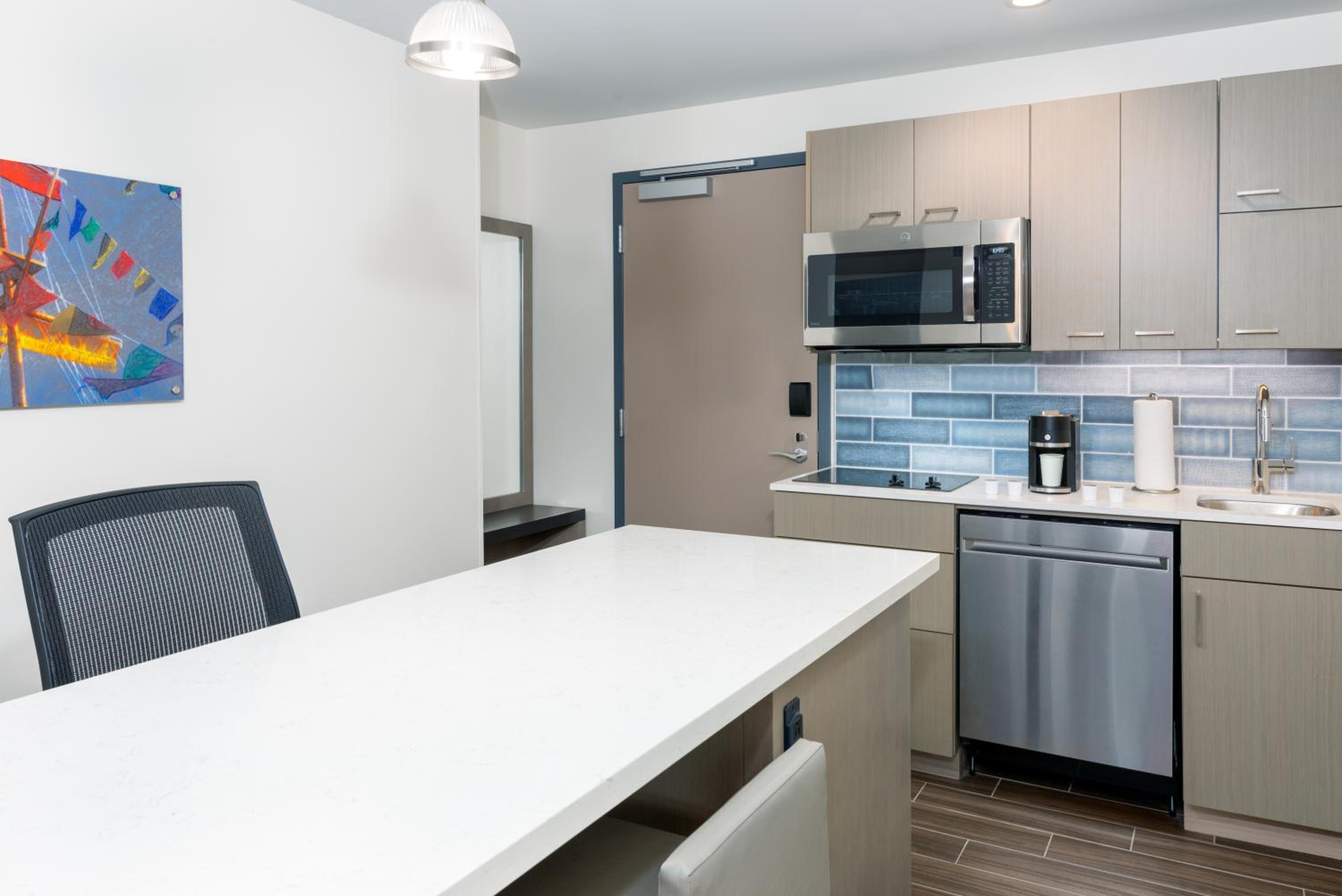 King Studio Suite with Kitchen and Sofa Bed - Photo 5