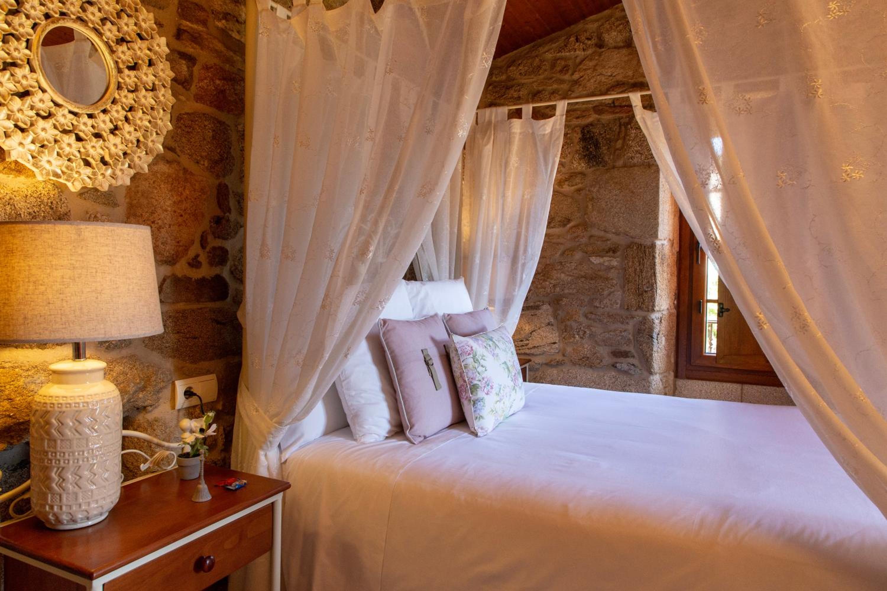 Deluxe Double Room - Photo 7