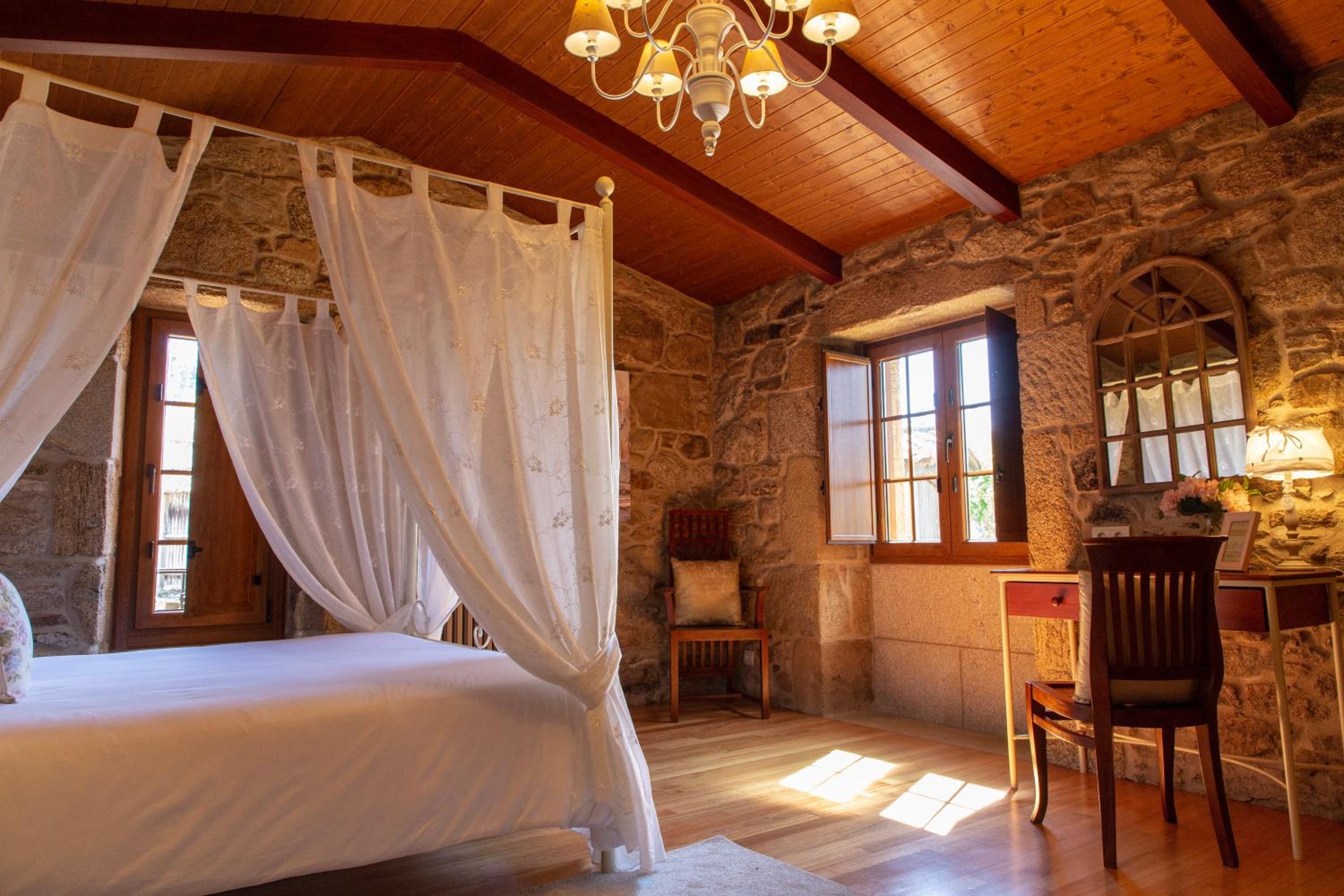 Deluxe Double Room - Photo 1