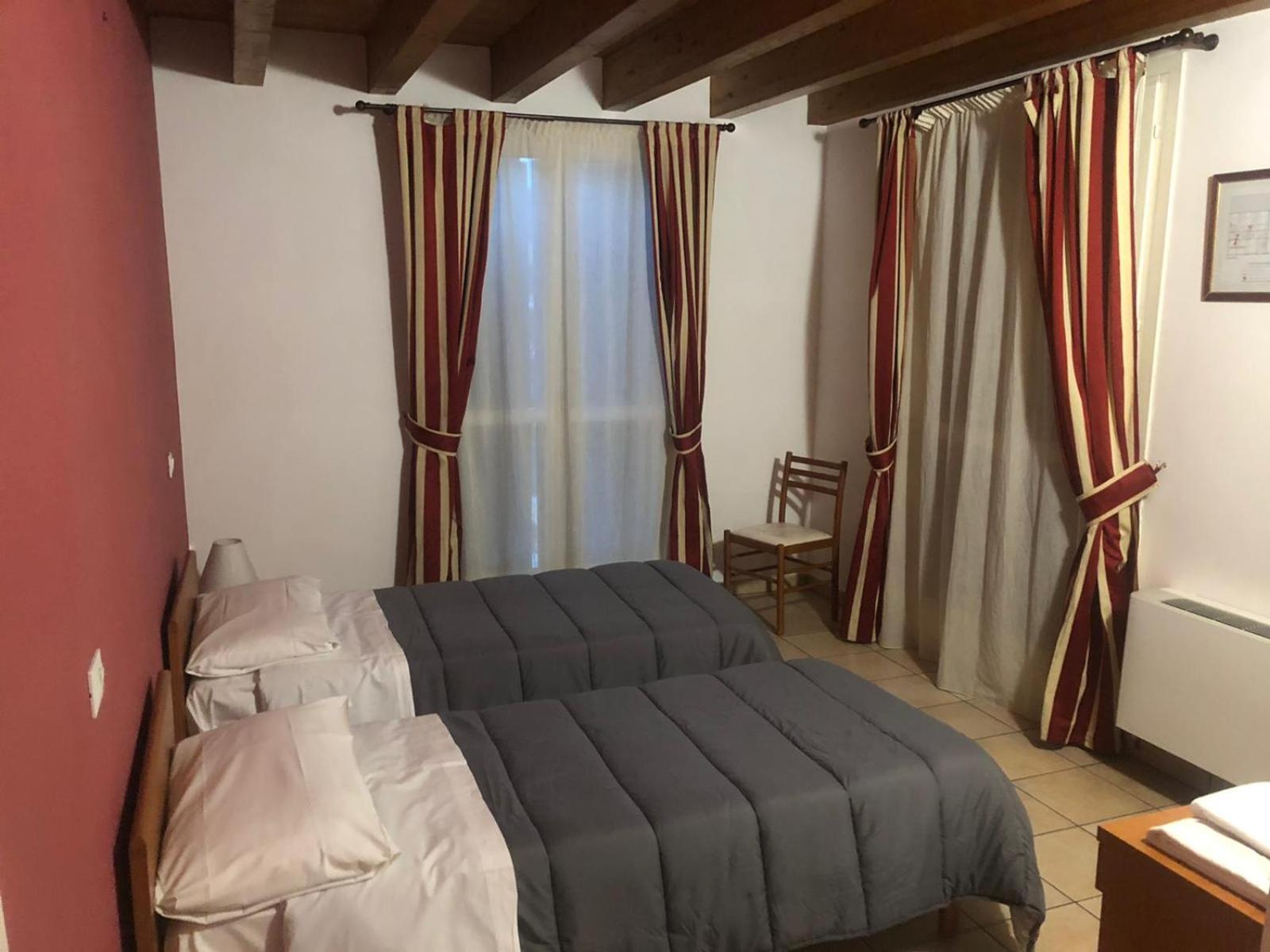 Twin Room with Private Bathroom - Photo 1