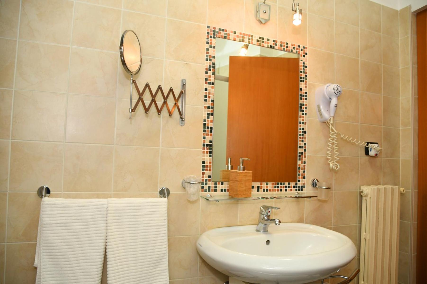 Family Suite - Photo 7