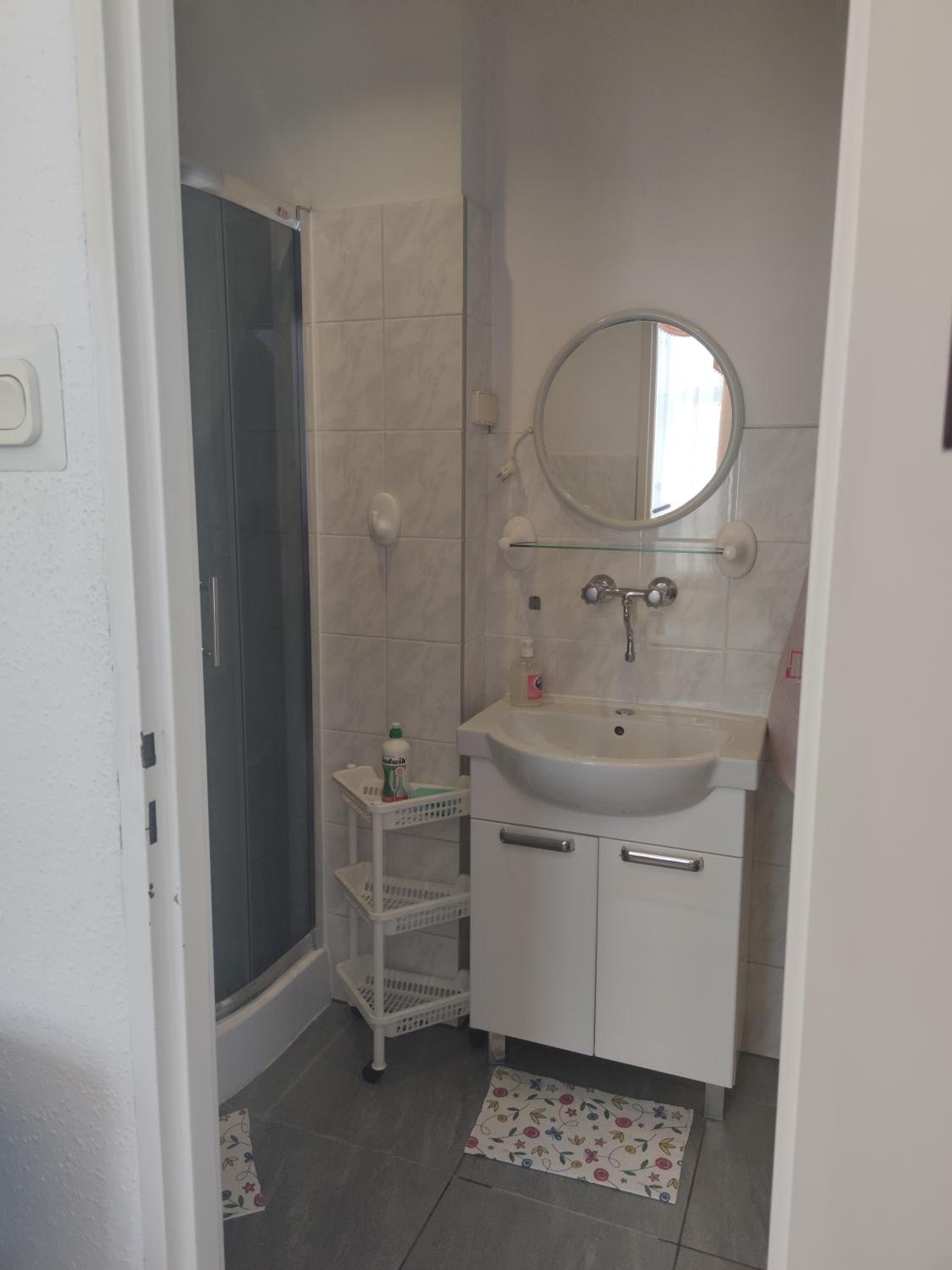 Deluxe Double Room with Shower photo 2