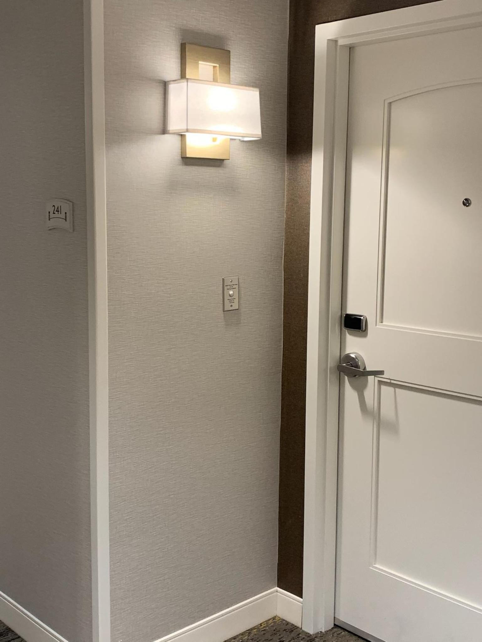 Queen Suite - Hearing Accessible photo 2