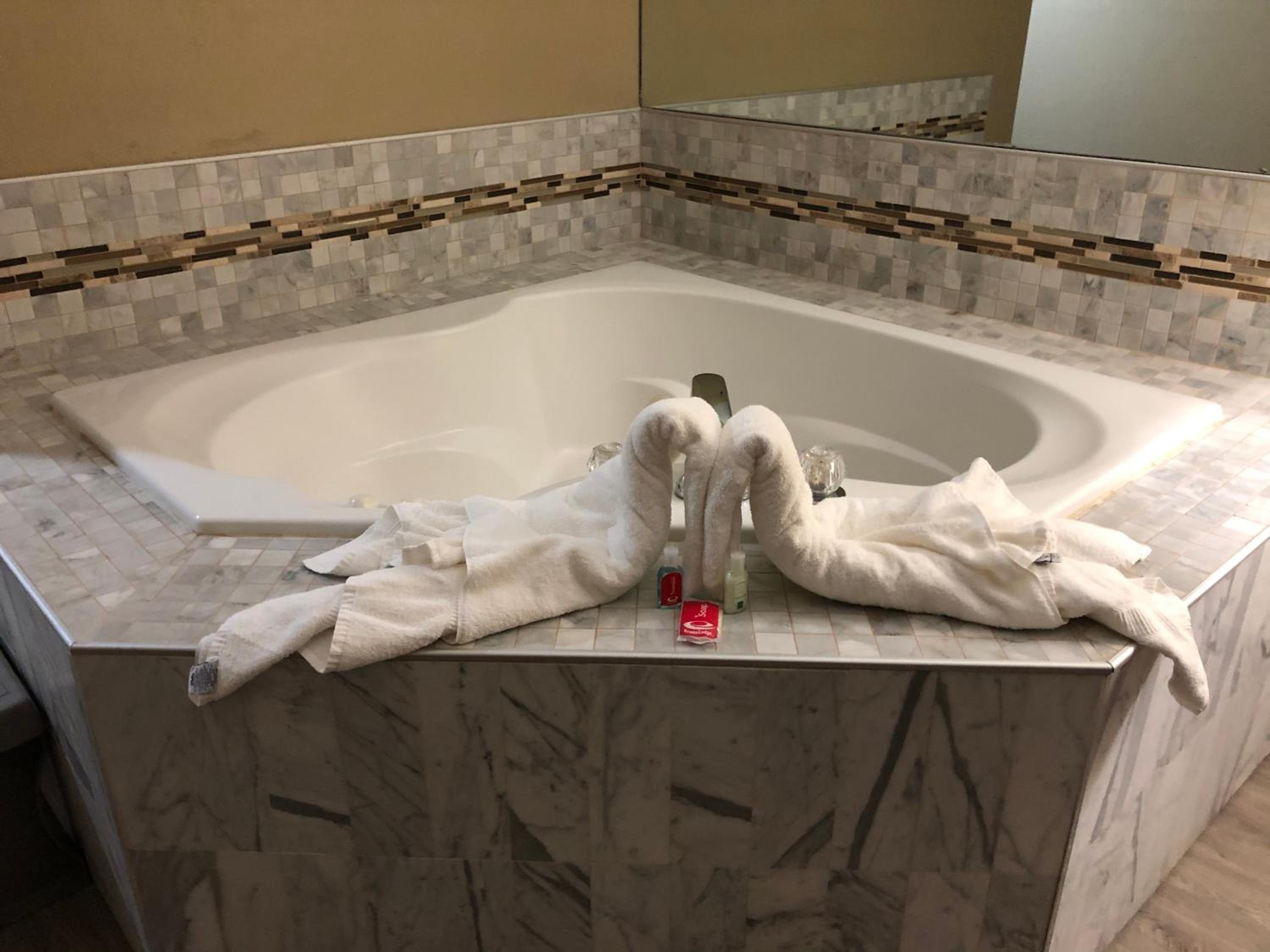 King Room with Spa Bath - Photo 5