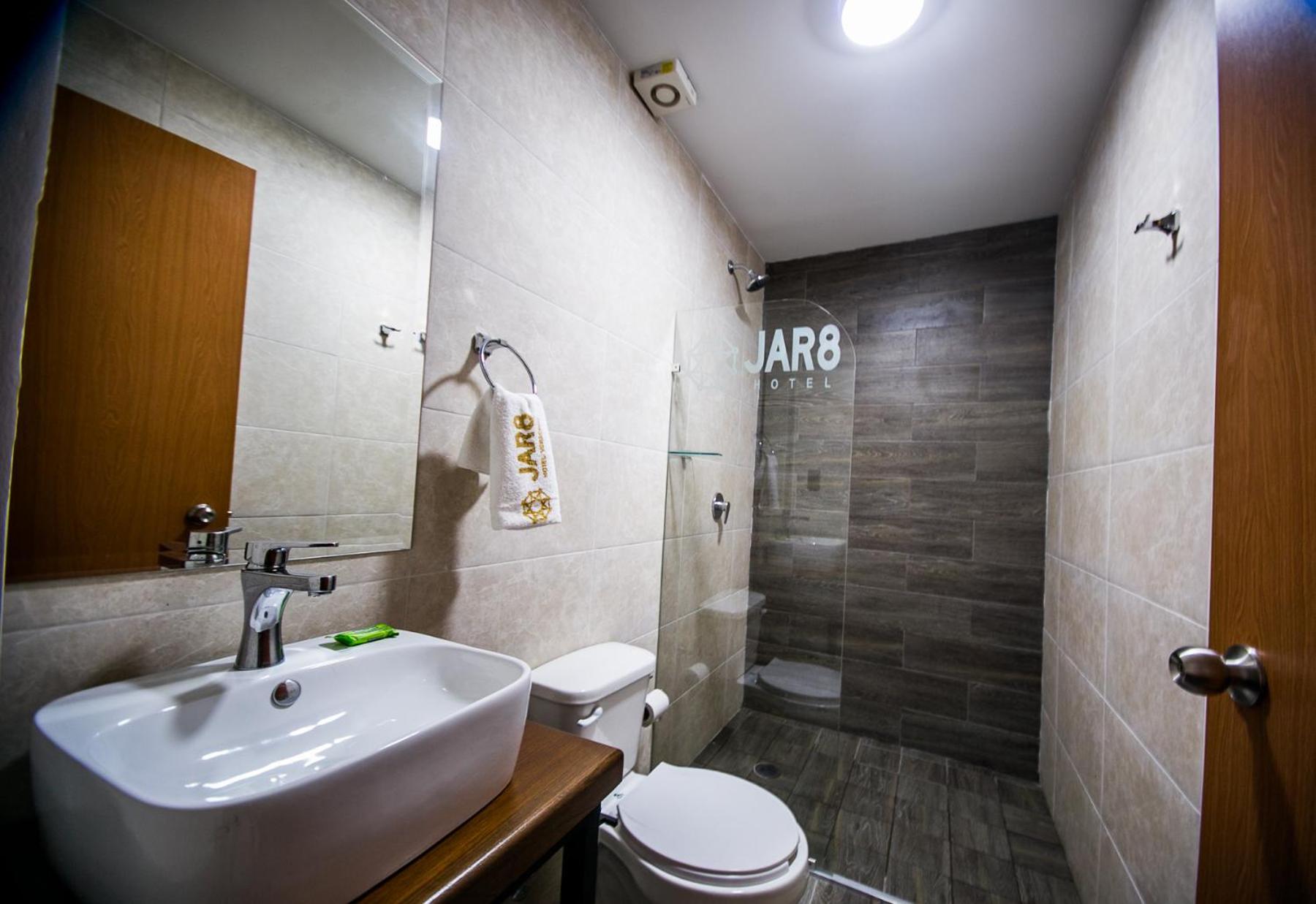 Deluxe King Room - Photo 5
