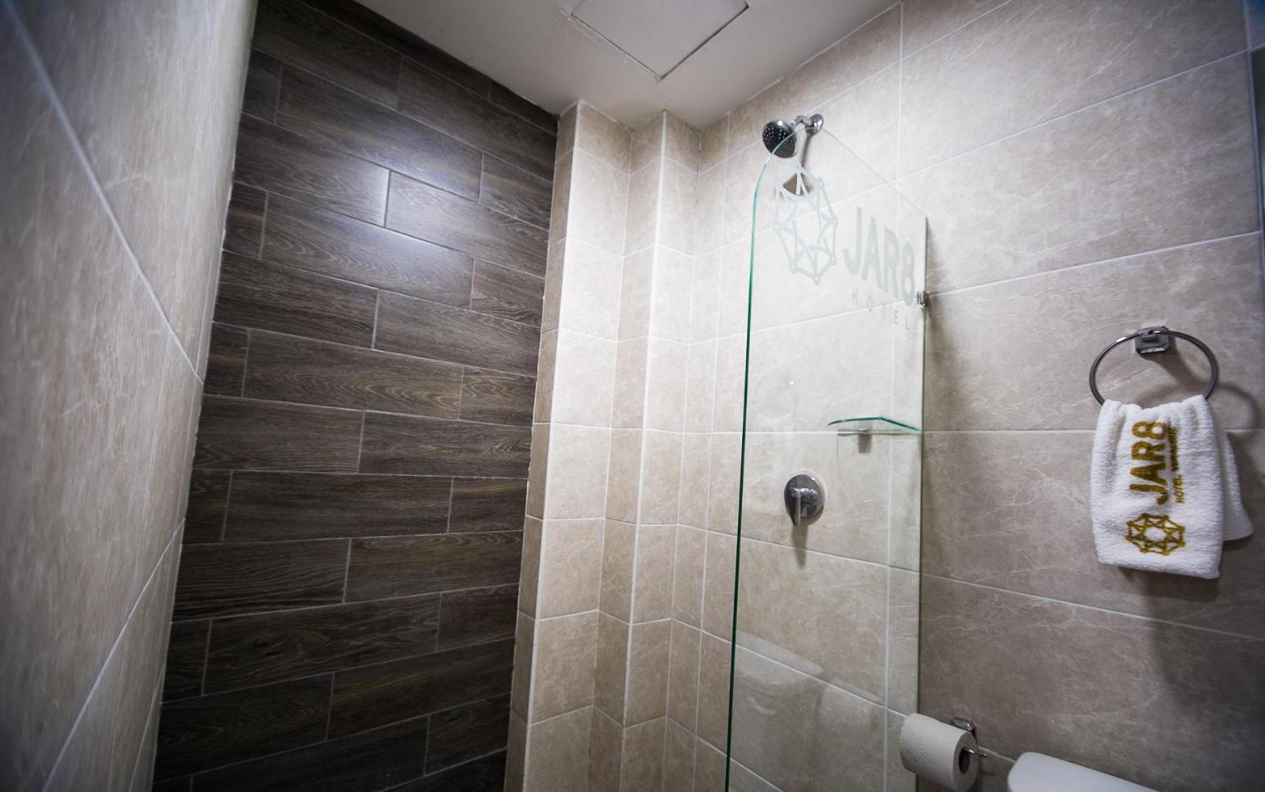 Deluxe King Room - Photo 2