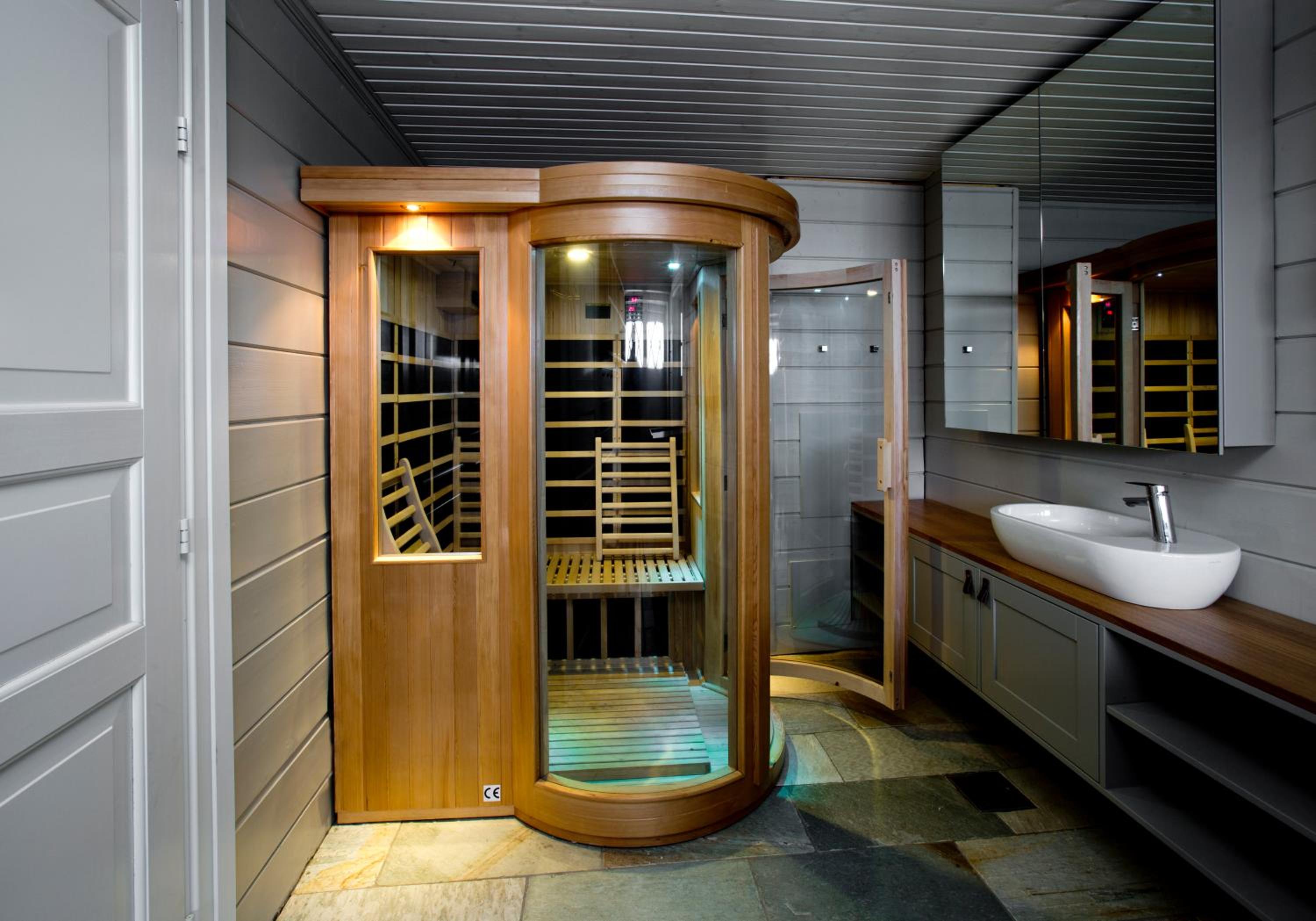 Three-Bedroom Chalet - Photo 2