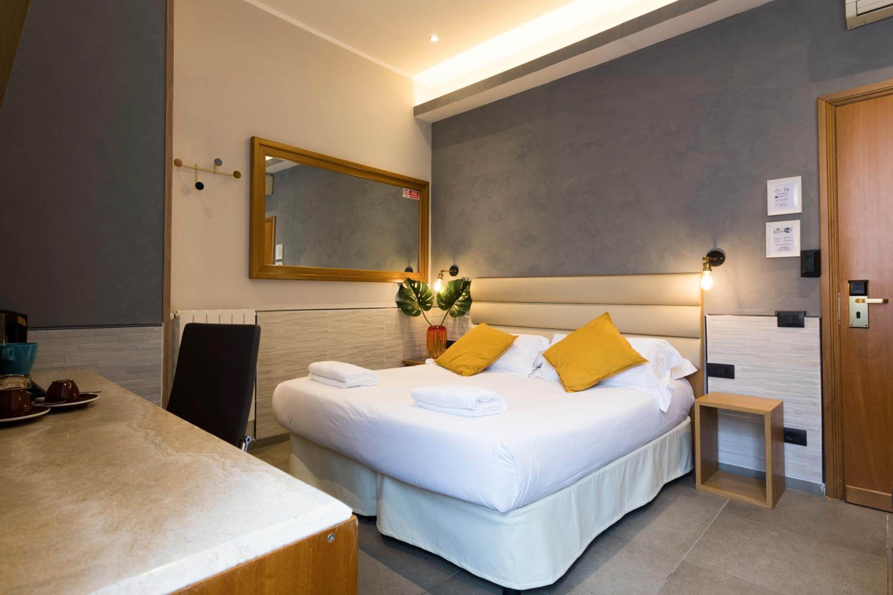 Classic Triple Room photo 2