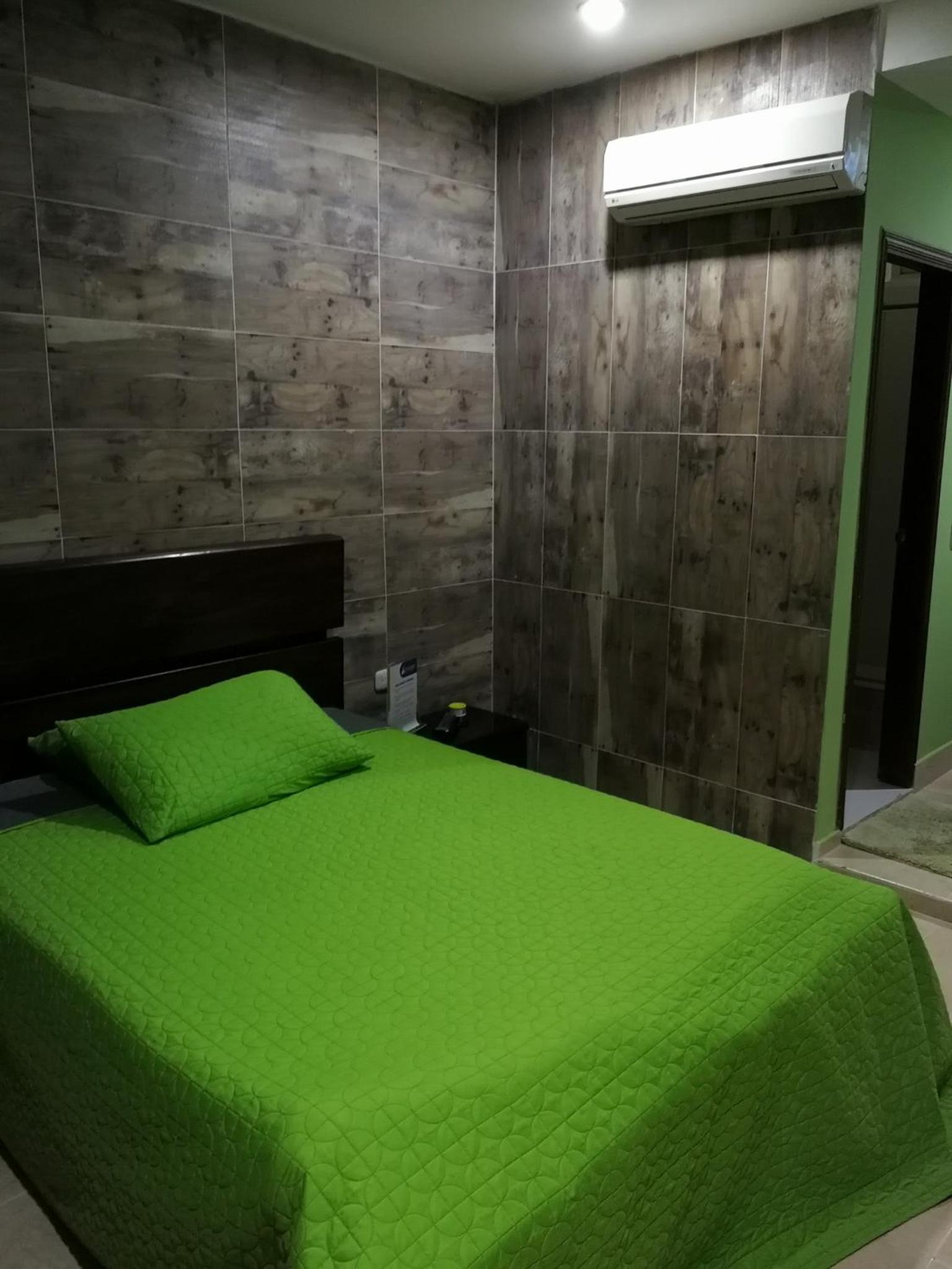 Double or Twin Room with Private Bathroom photo 2