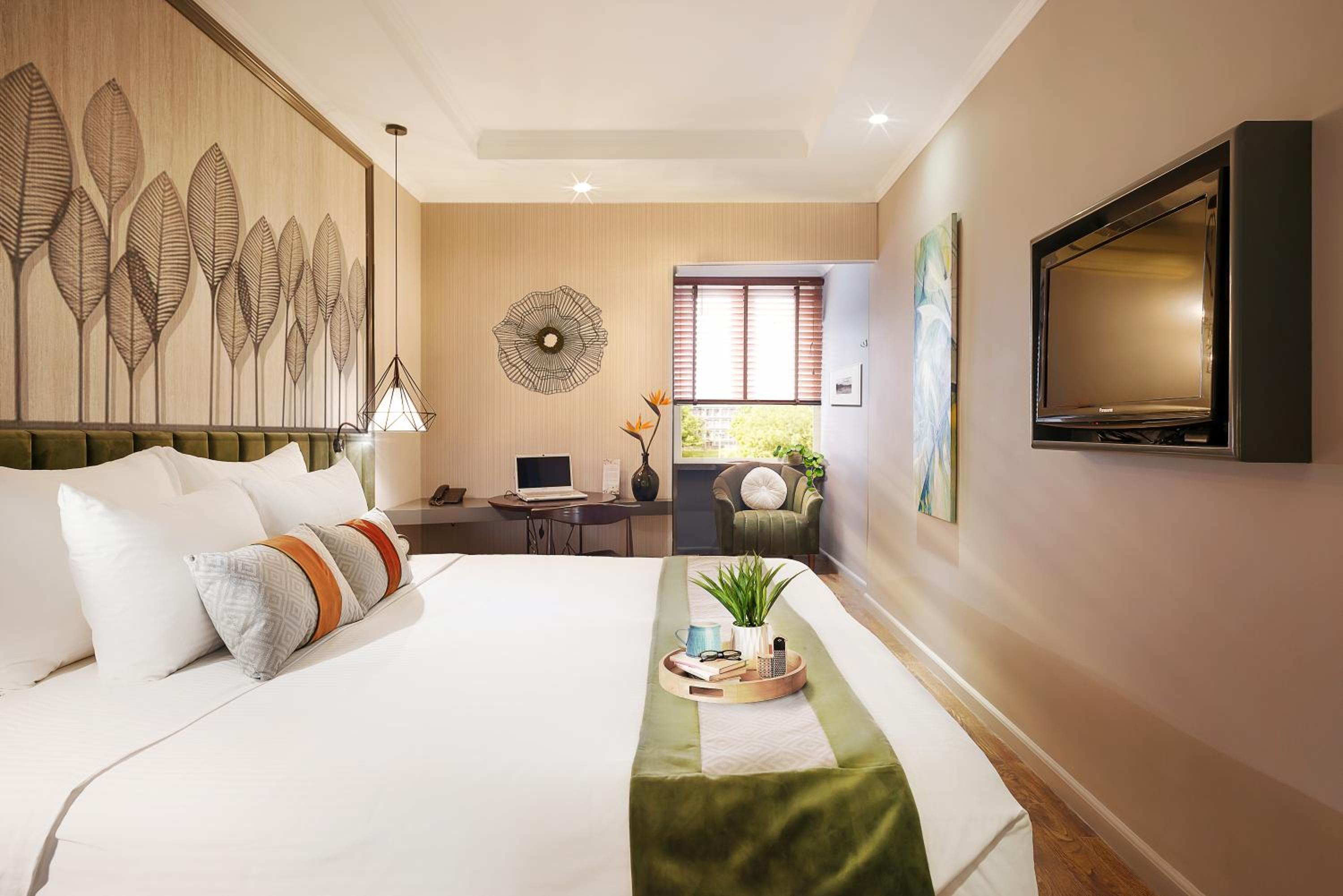 Deluxe King Room