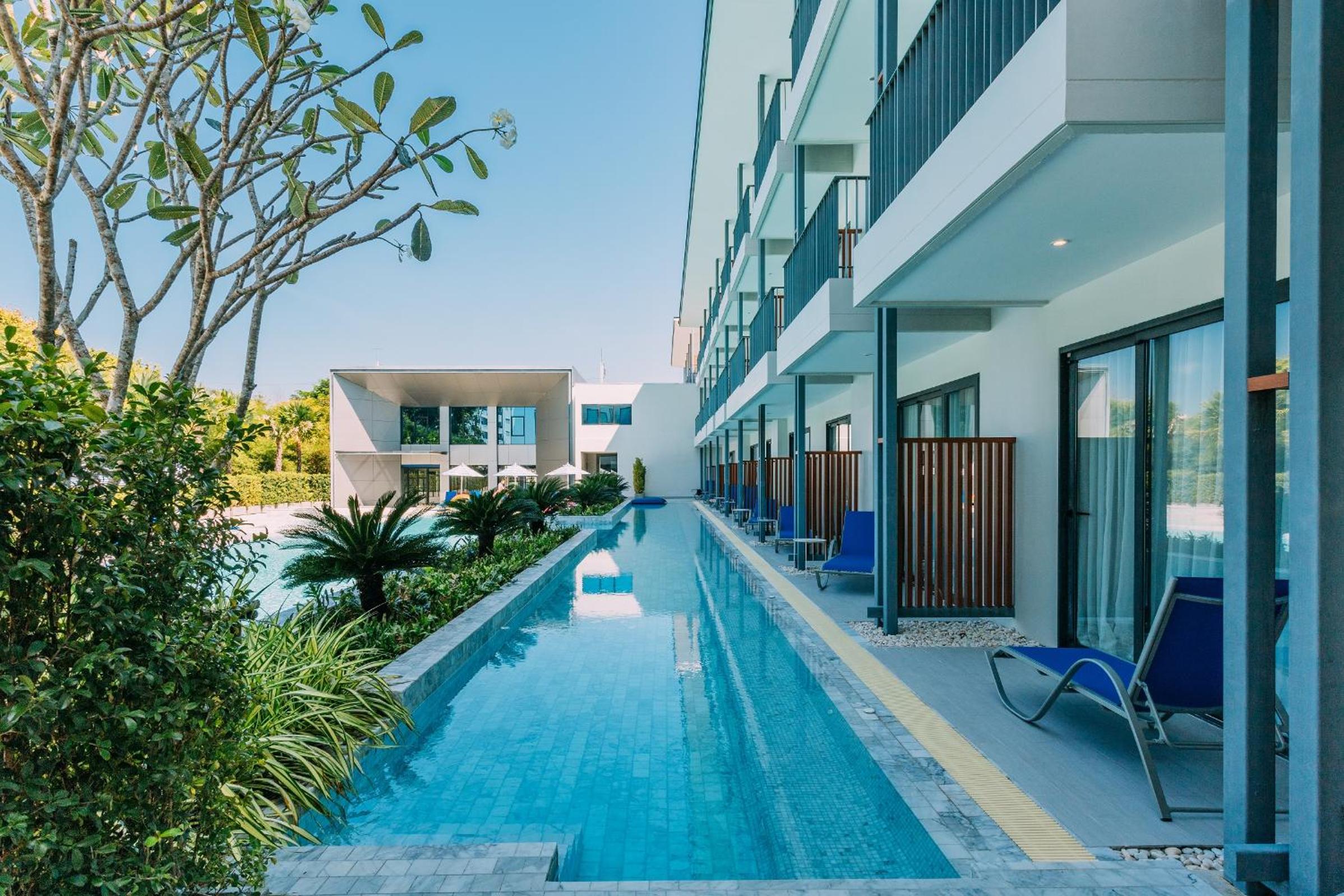 Deluxe Double or Twin Room with Pool Access - Photo 4