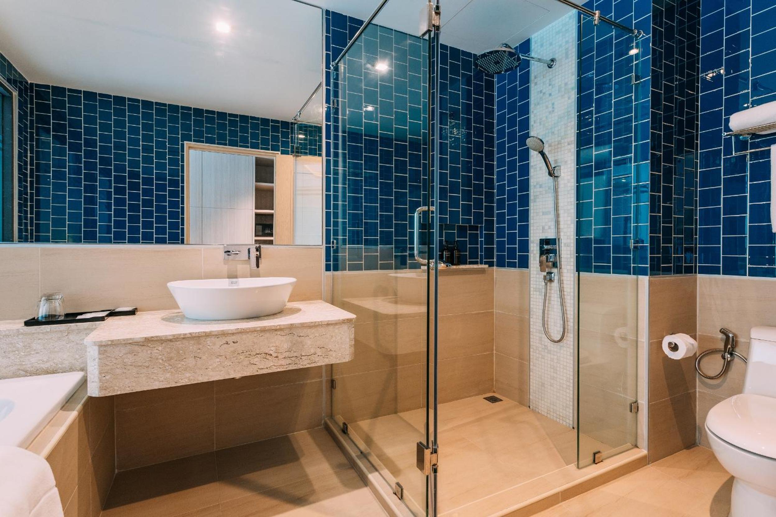 Deluxe Double or Twin Room with Pool Access - Photo 14