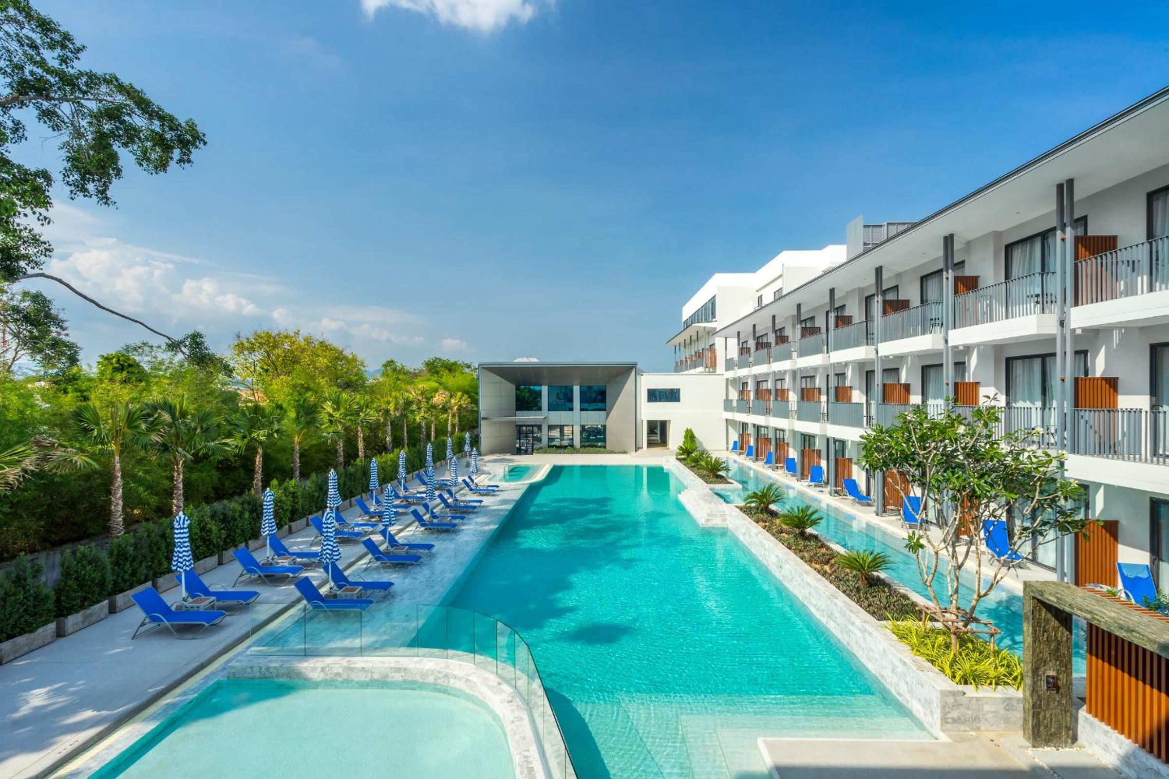 Deluxe Double or Twin Room with Pool View - Photo 27