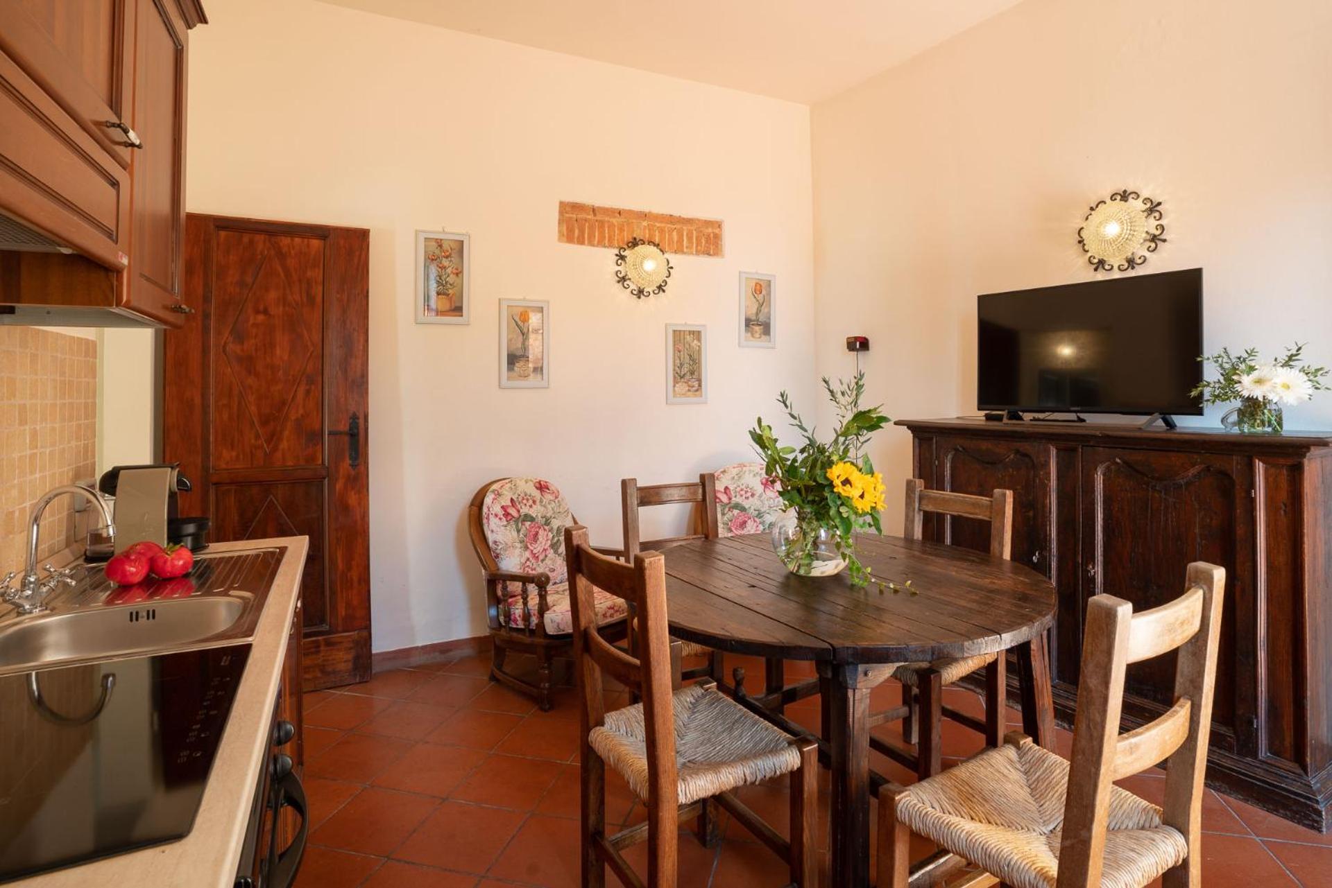 Essential Three-room Apartment - Photo 11