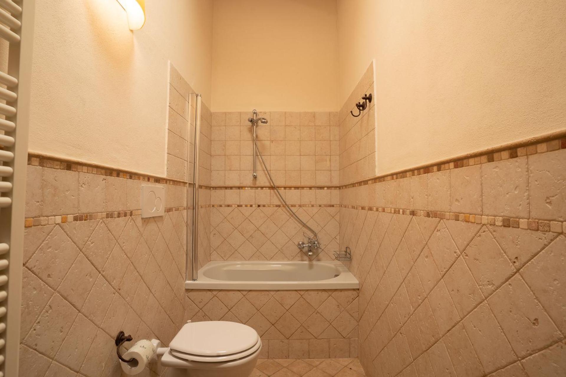 Family three-room apartment - Photo 3