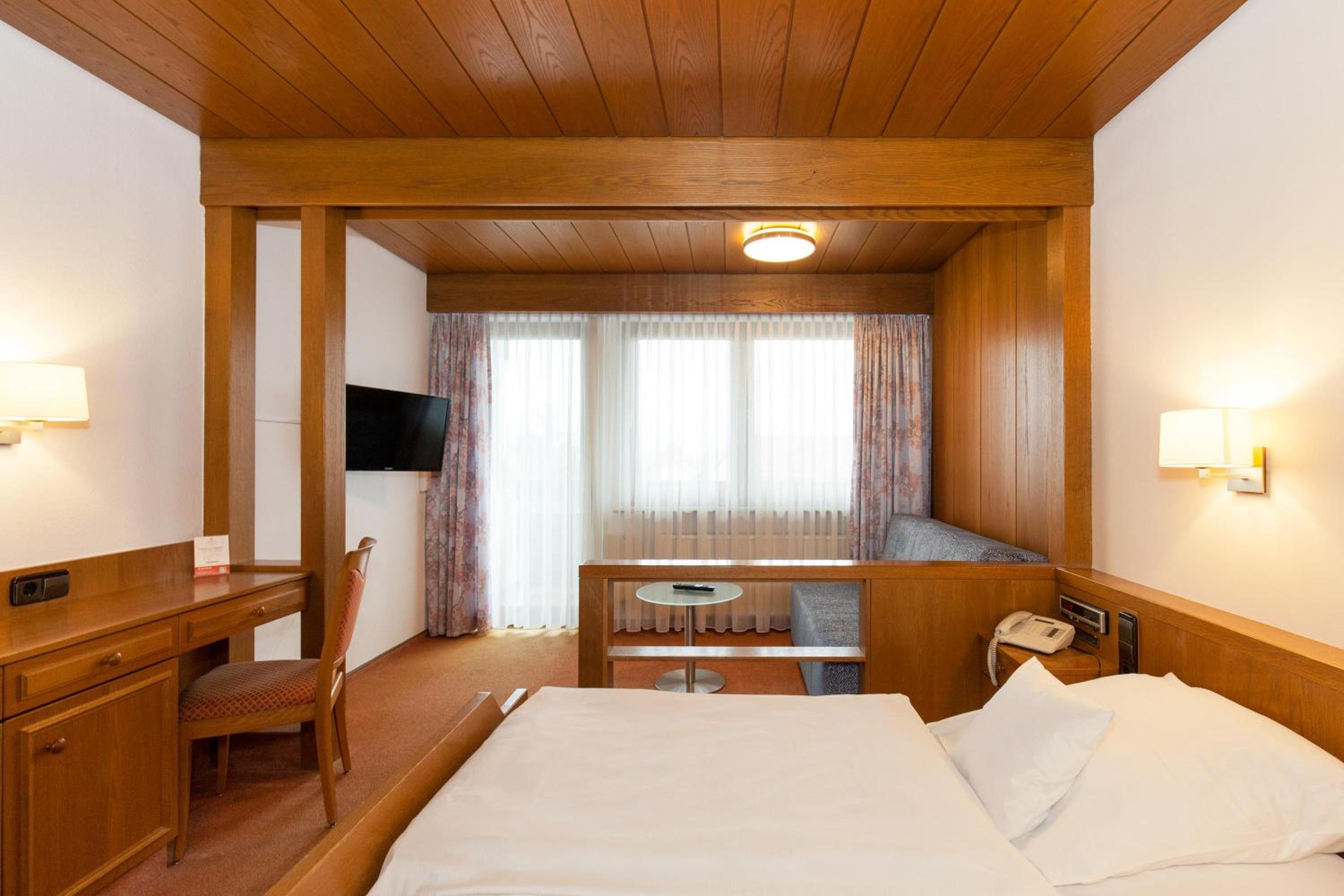 Comfort Plus Room B with Balcony photo 1