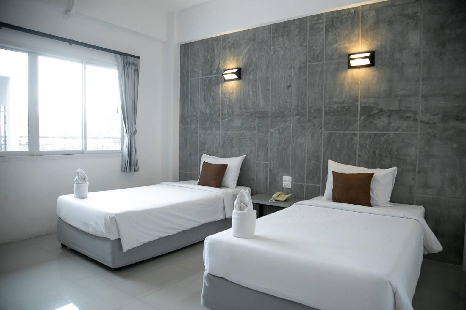 Deluxe Twin Room - Photo 7
