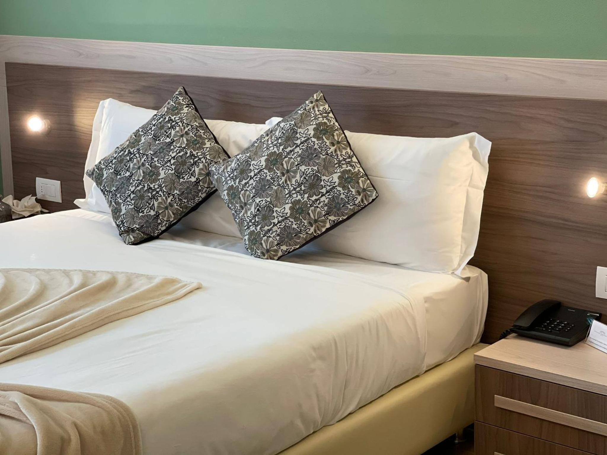 Deluxe Junior Suite - Photo 1