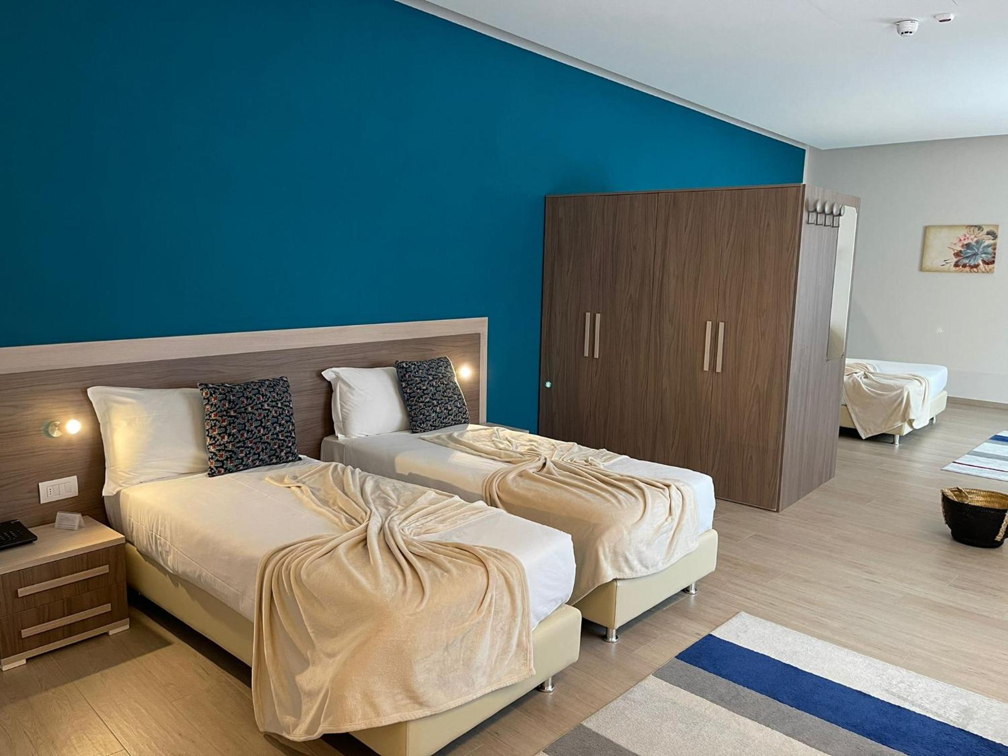 Deluxe Junior Suite - Photo 3