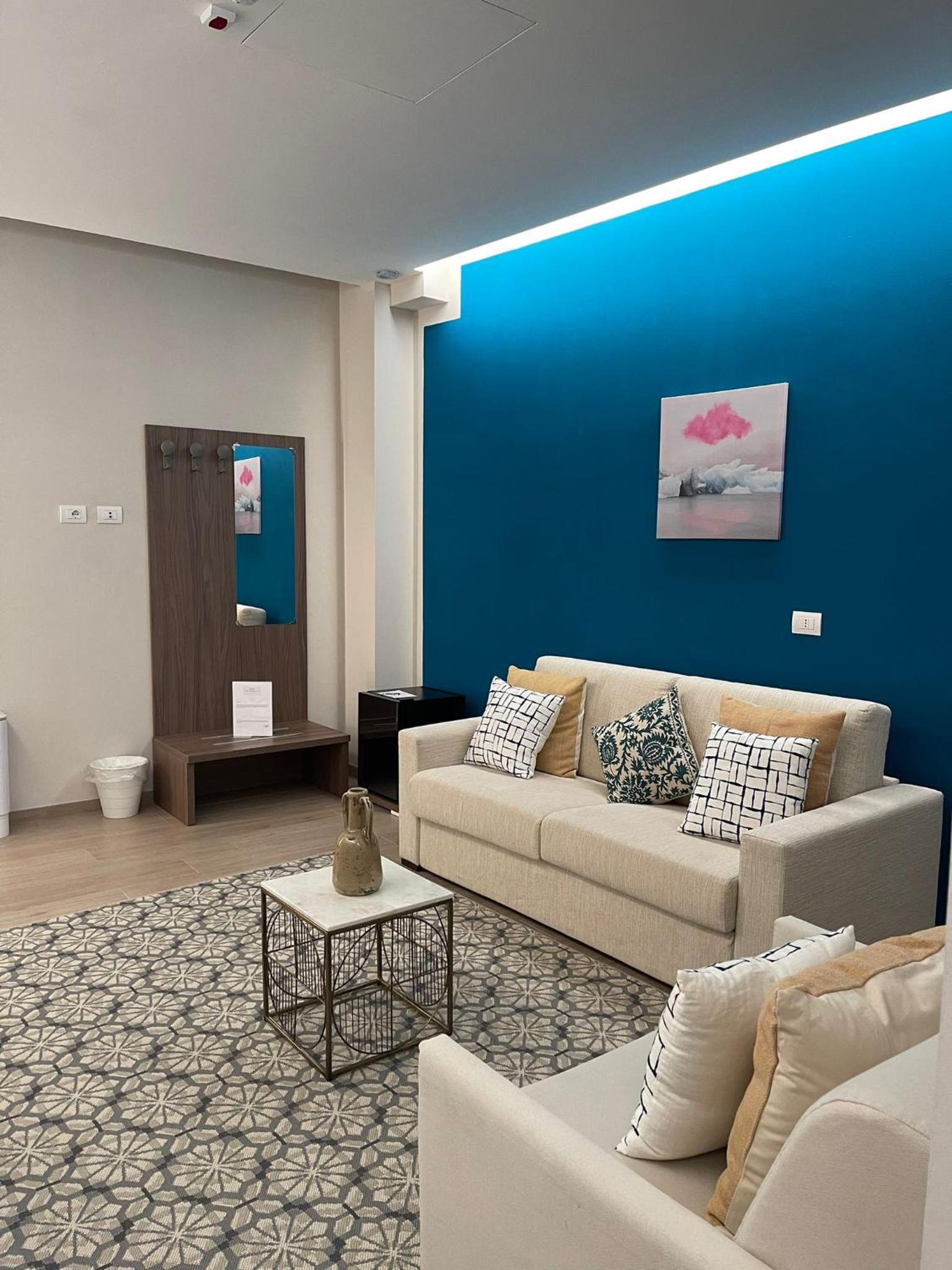 Deluxe Junior Suite - Photo 6