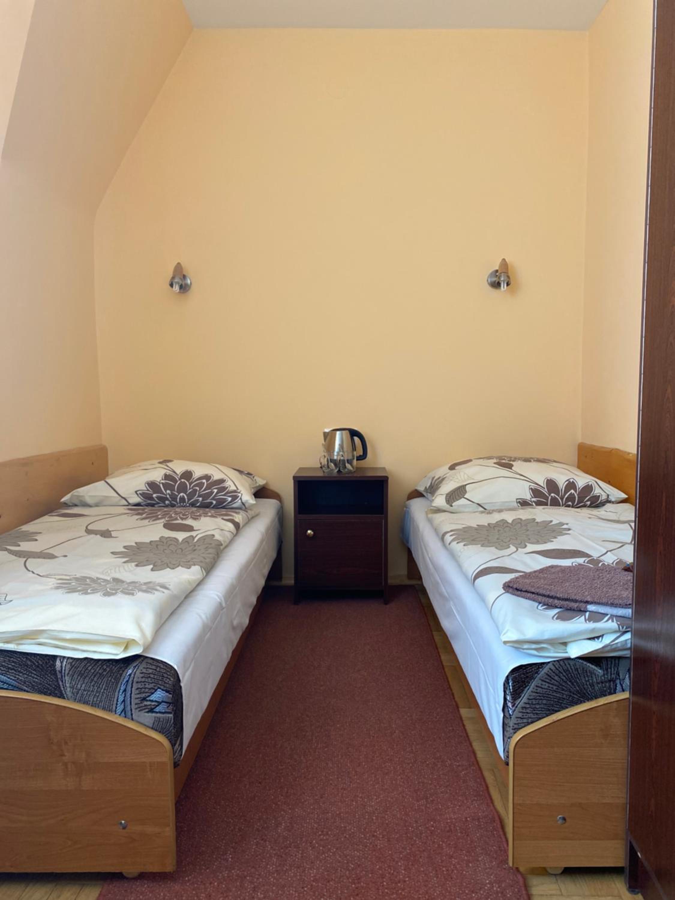 Budget Double Room - Photo 1