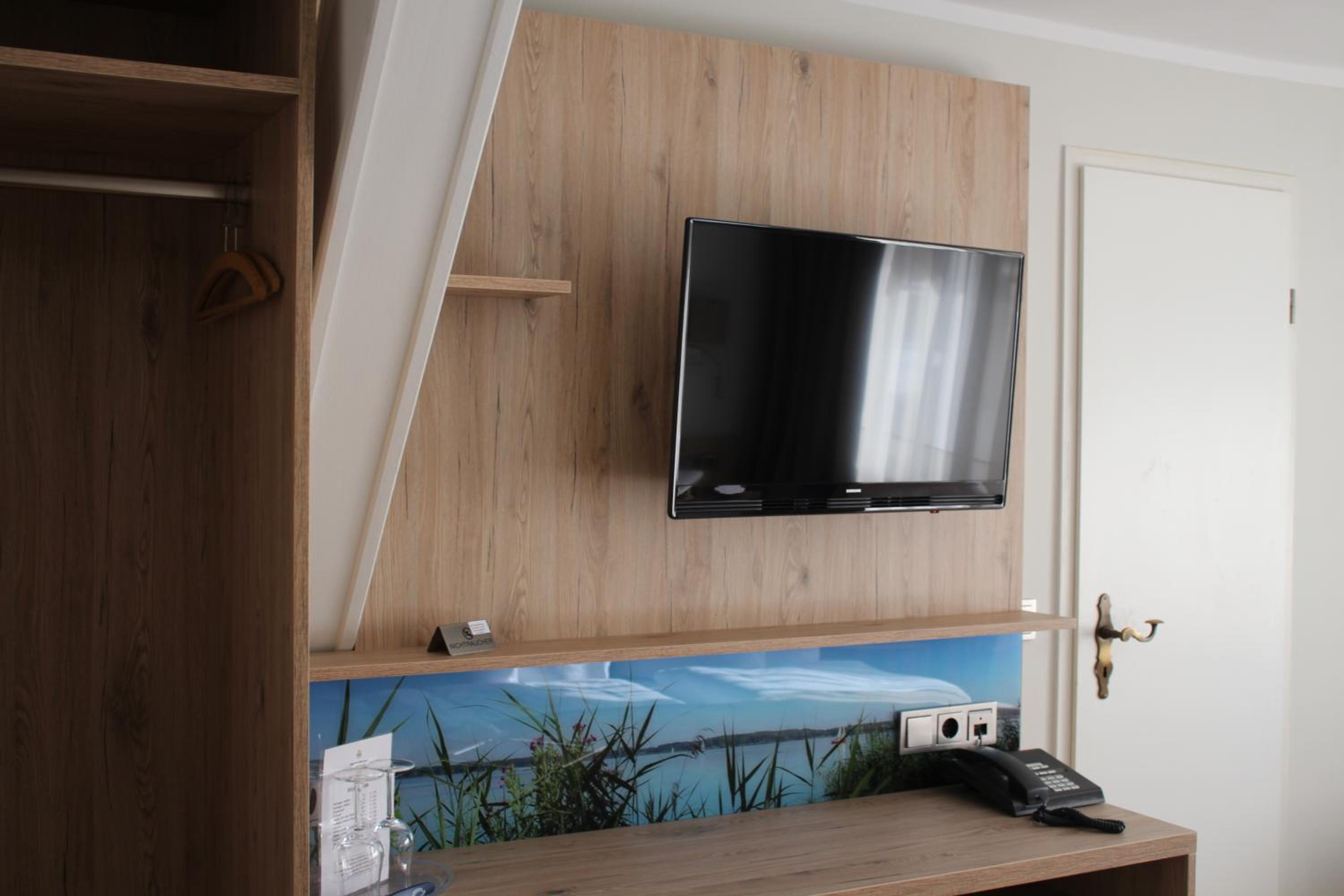 Standard Double Room - Photo 10