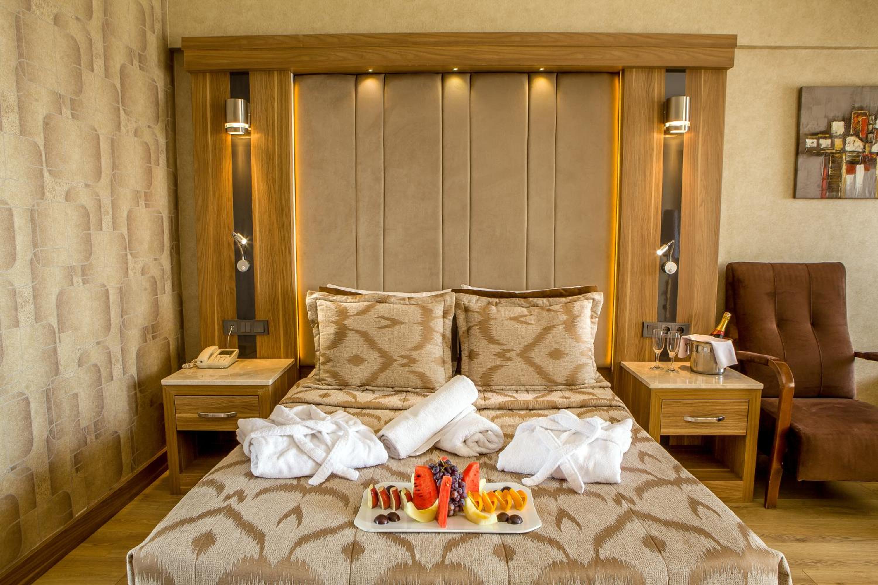 Standard Room with Garden View and Balcony photo 2