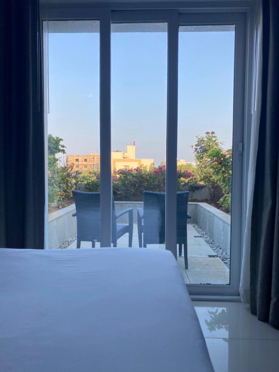 King Bed Room with Balcony King Bed Room with Balcony
