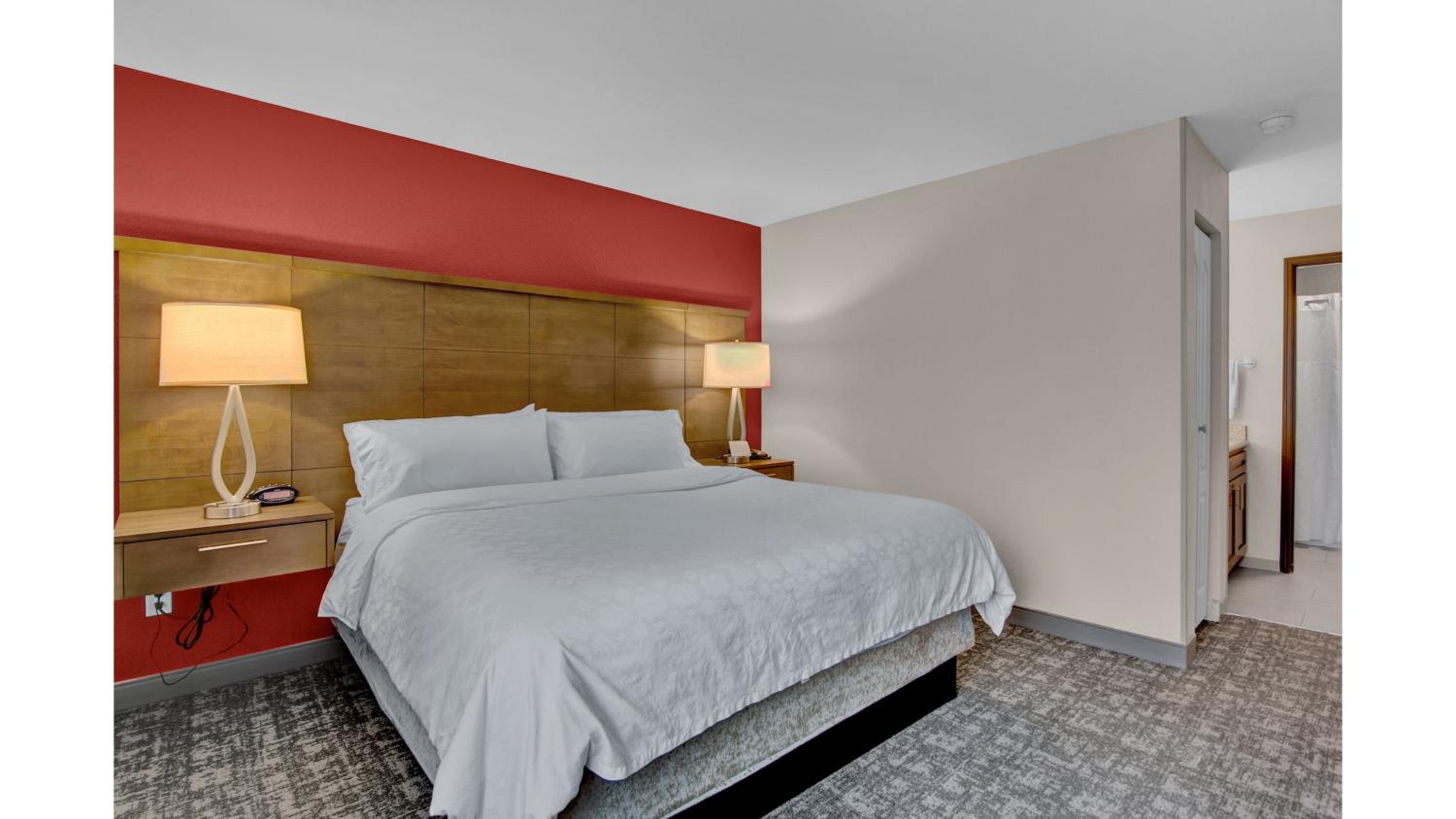 Two-Bedroom Suite with One King Bed and One Queen Bed - Photo 8
