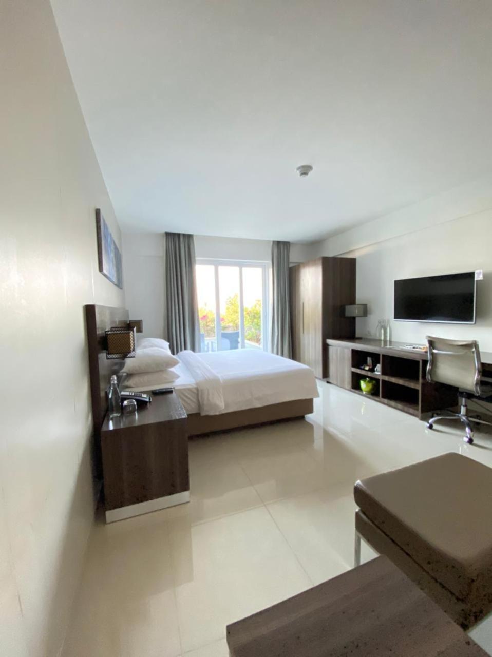 King Bed Room with Balcony