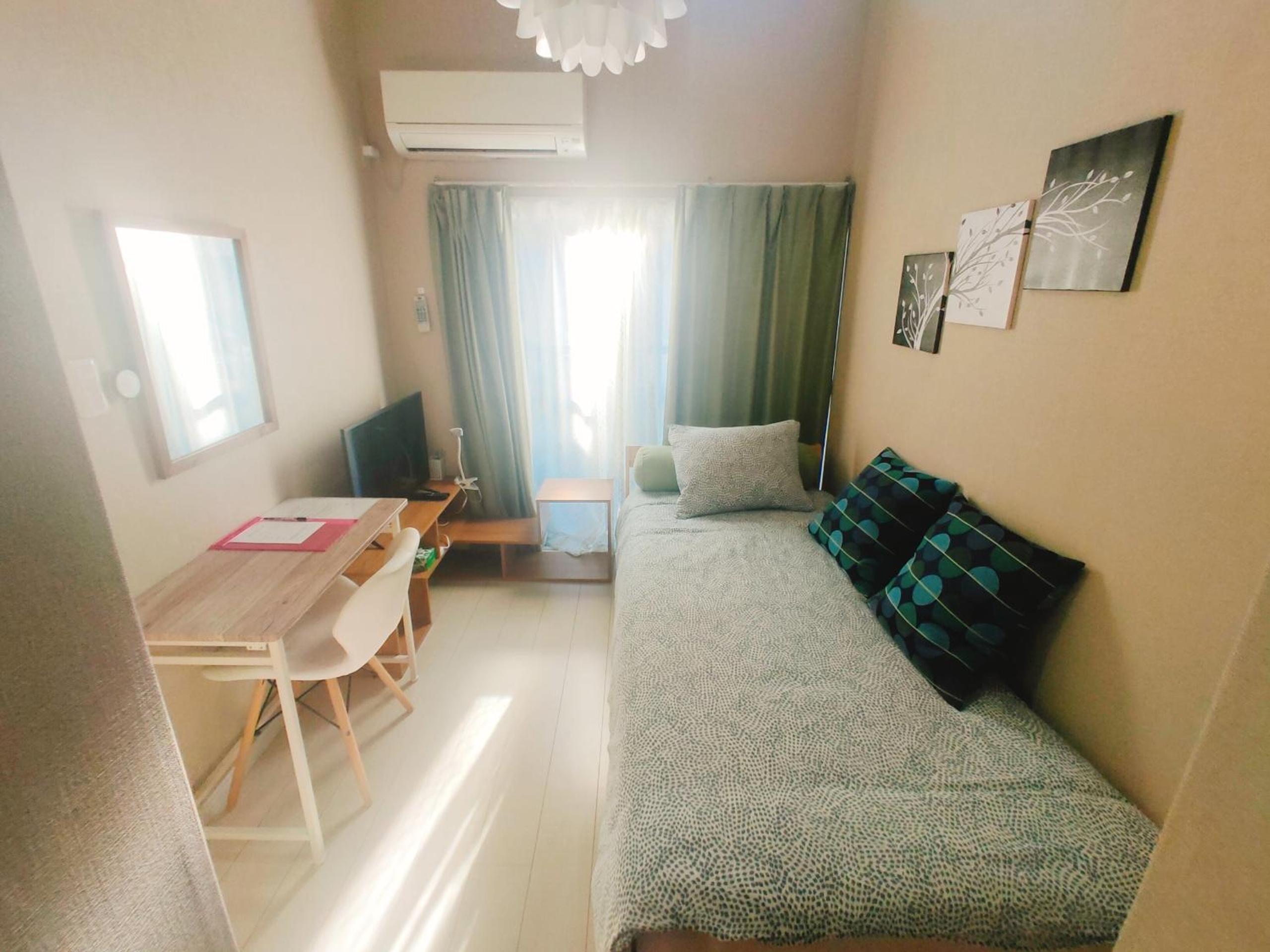Apartment with Balcony - Photo 2