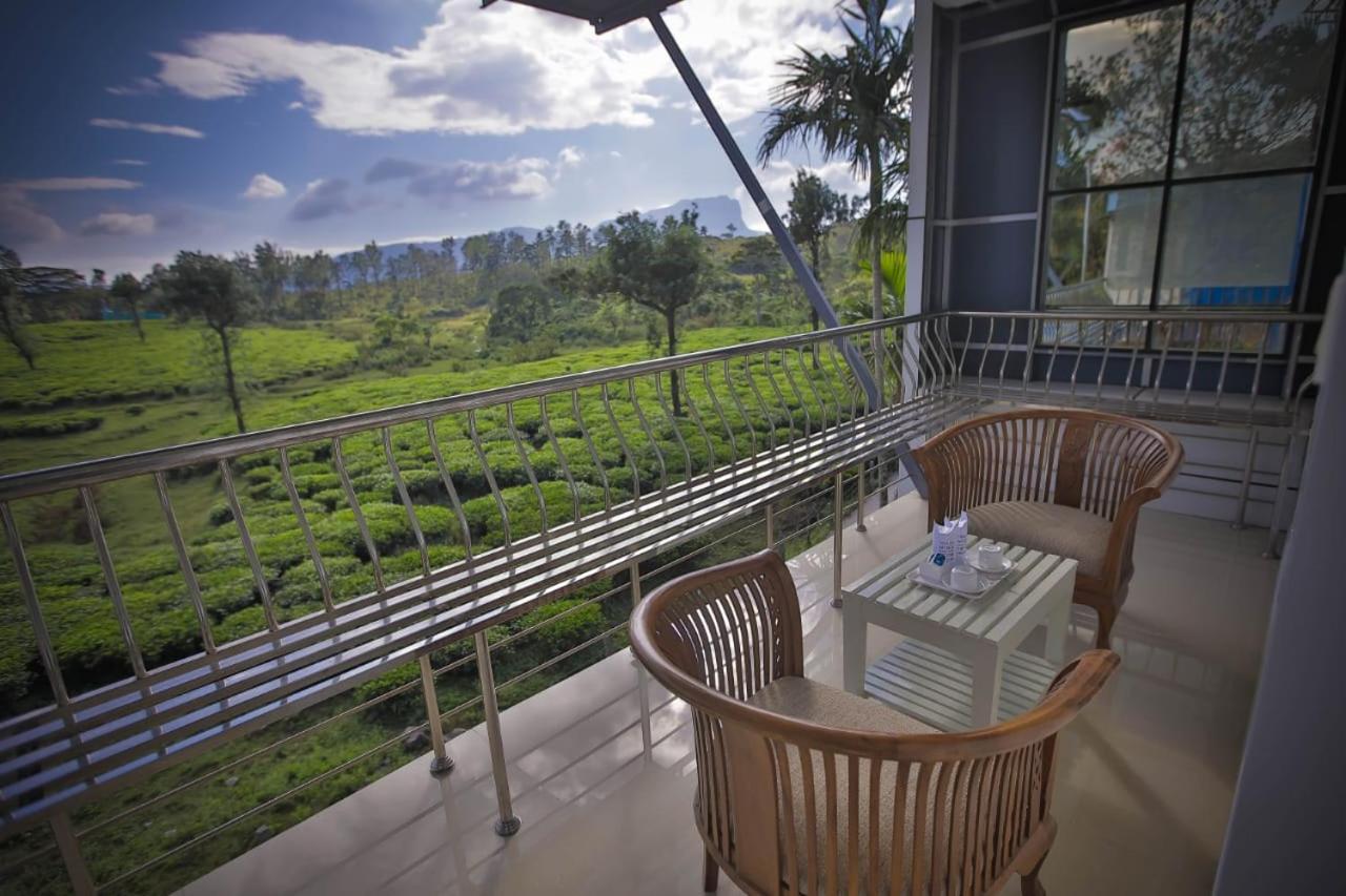 Deluxe Double Room With Balcony photo 2
