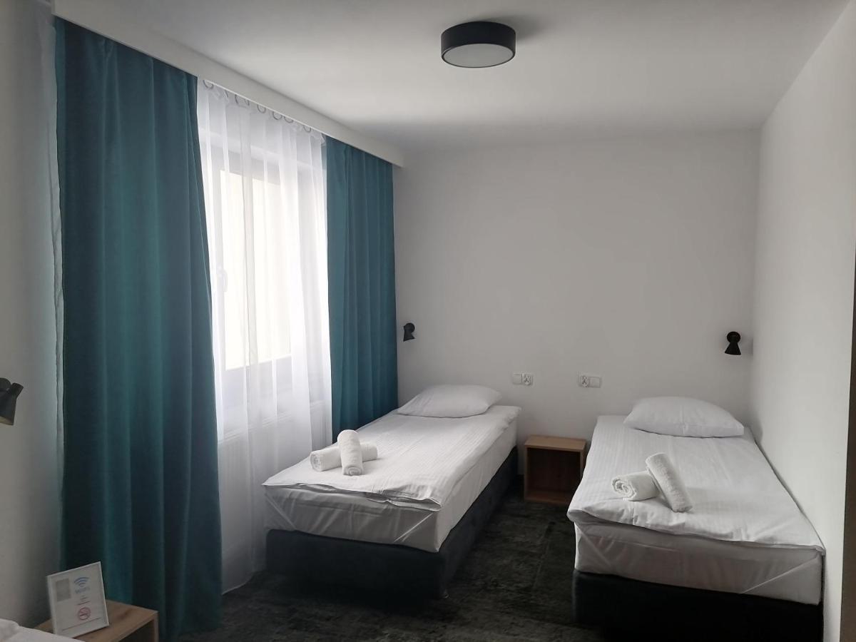 Quadruple Room with Shower - Photo 2