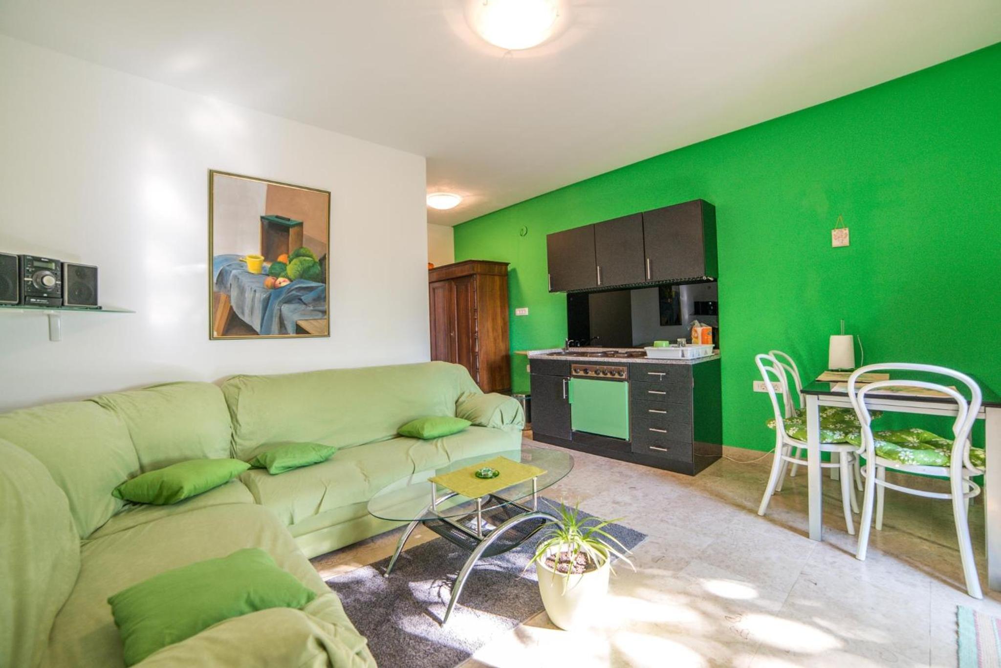 Apartment photo 3
