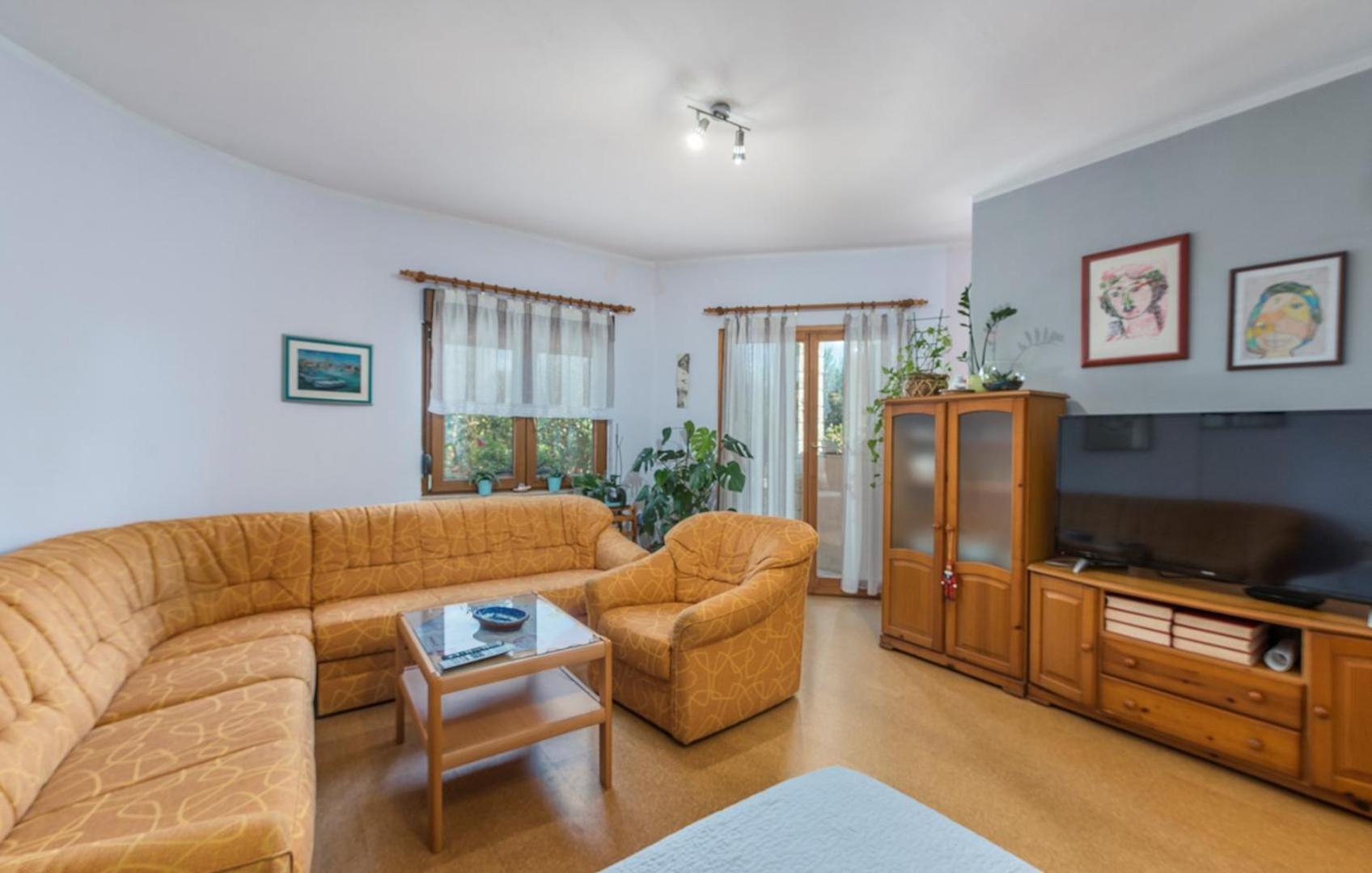 Apartment photo 1